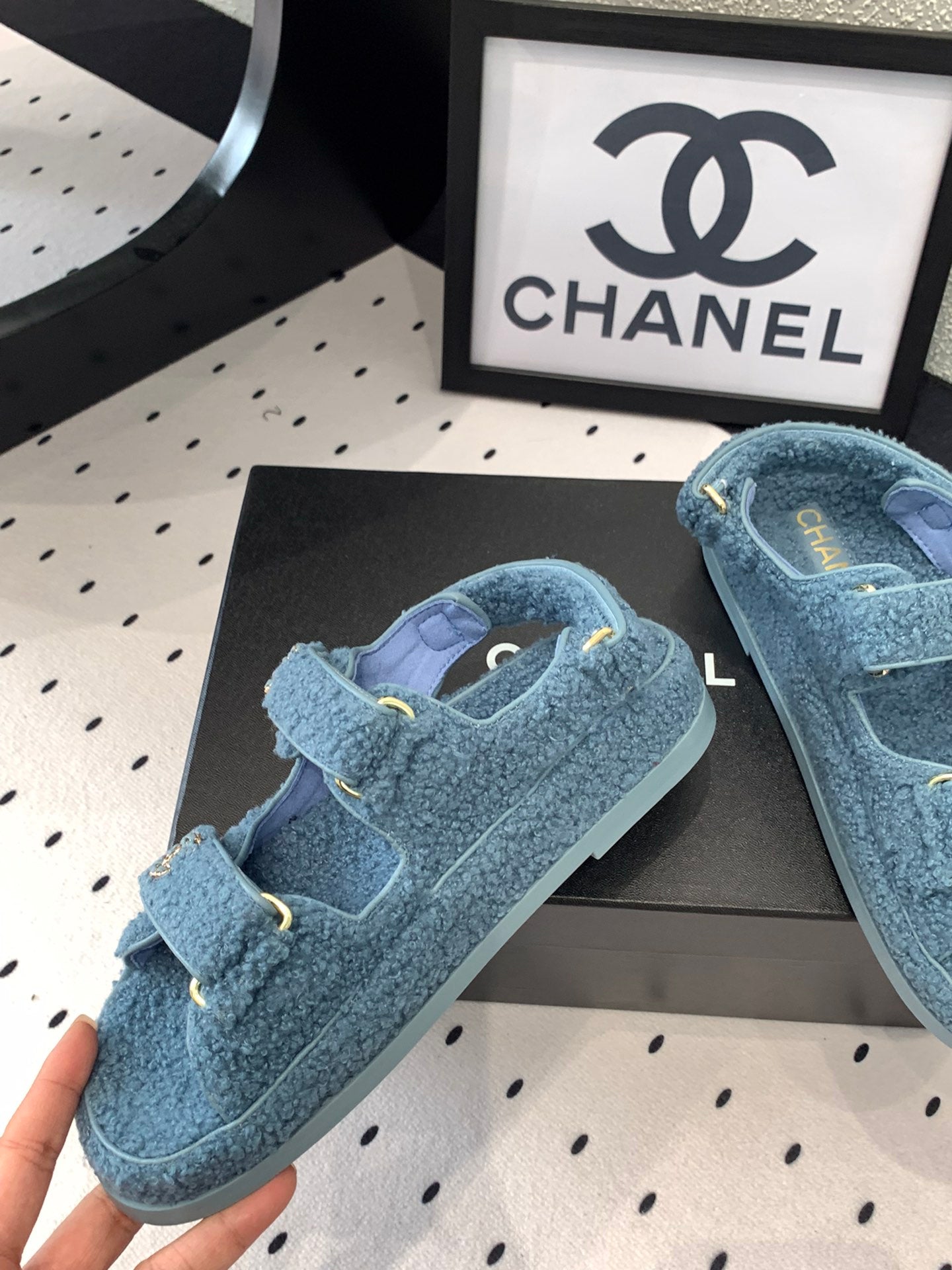 CC DAD SANDAL AEGEAN BLUE LAMB FUR - 35