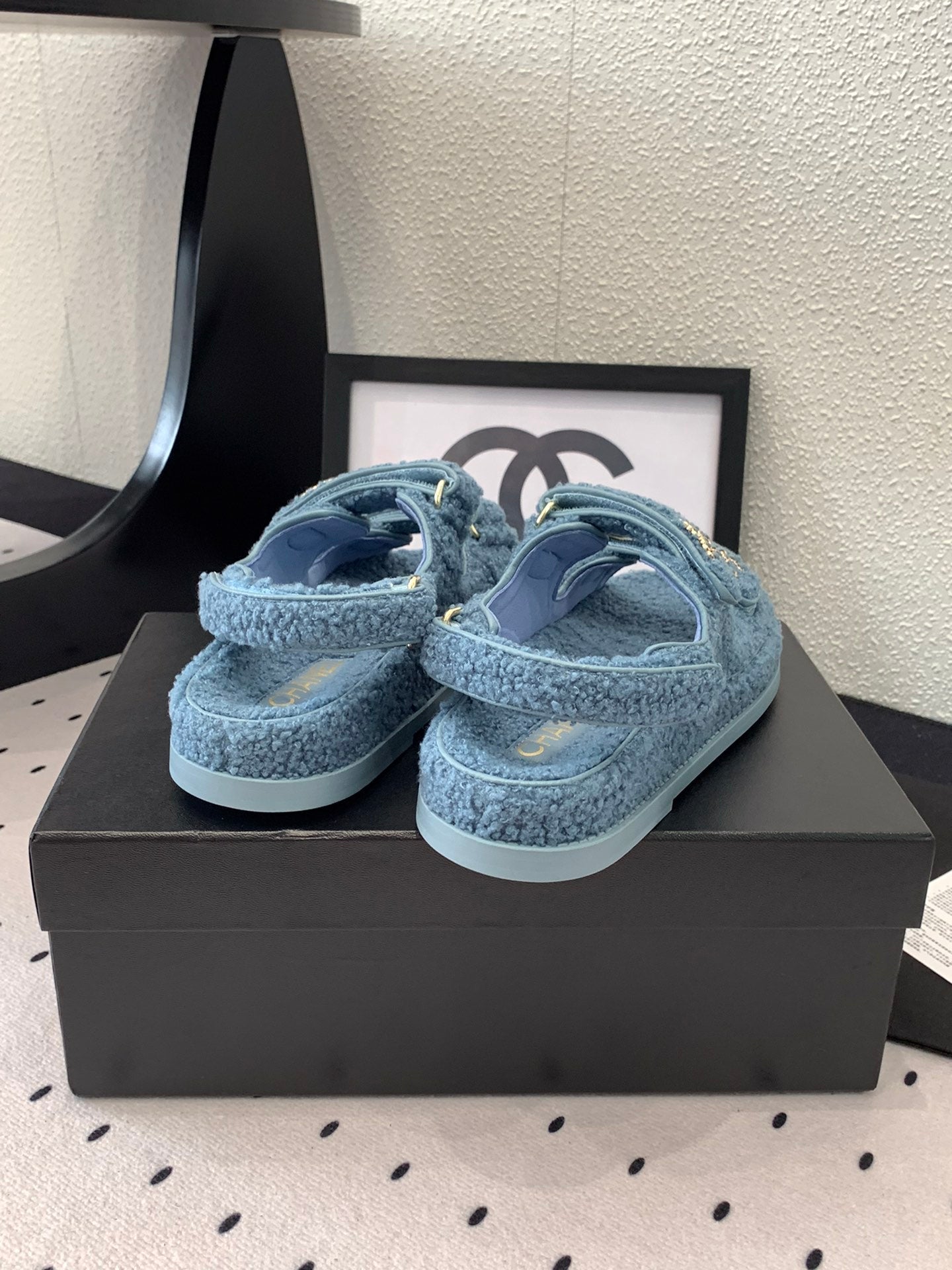 CC DAD SANDAL AEGEAN BLUE LAMB FUR - 35