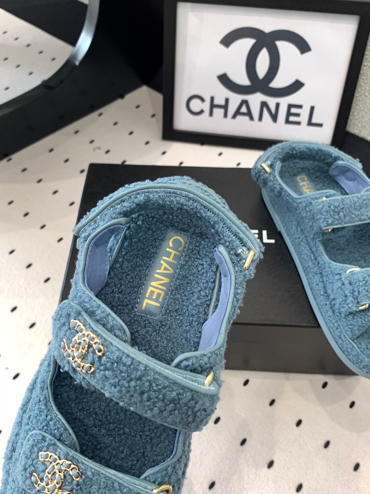 CC DAD SANDAL AEGEAN BLUE LAMB FUR - 35