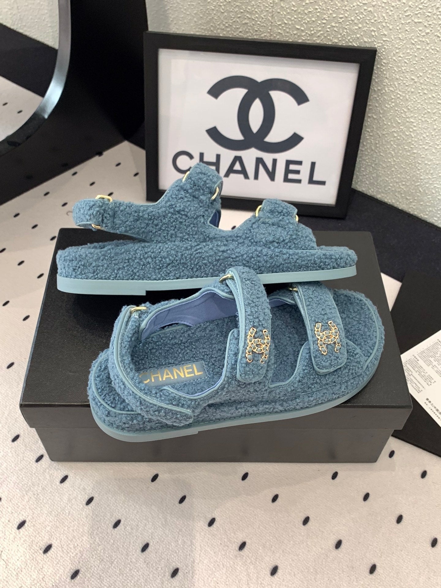 CC DAD SANDAL AEGEAN BLUE LAMB FUR - 35