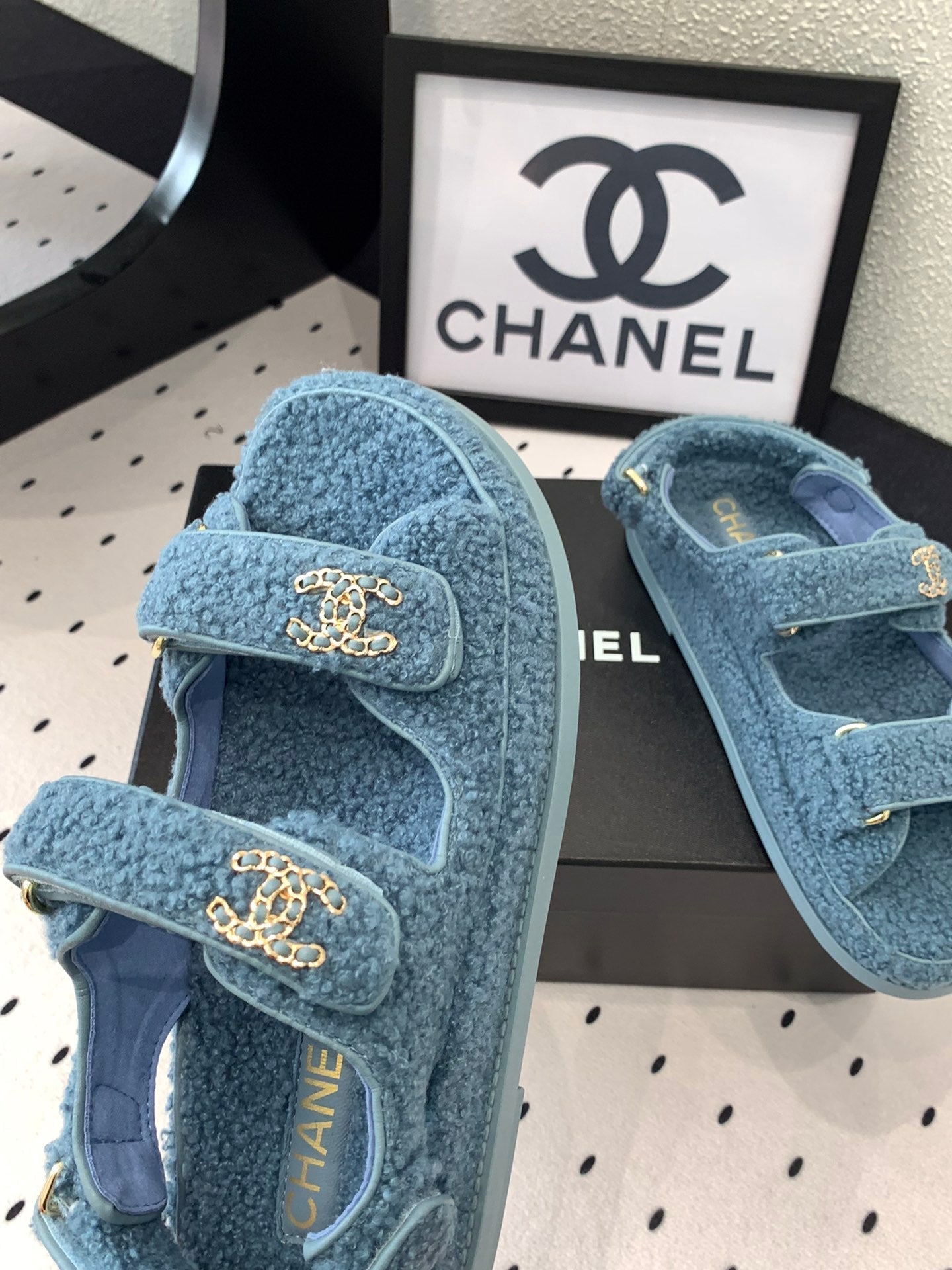 CC DAD SANDAL AEGEAN BLUE LAMB FUR - 35