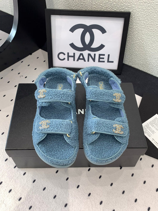 CC DAD SANDAL AEGEAN BLUE LAMB FUR - 35