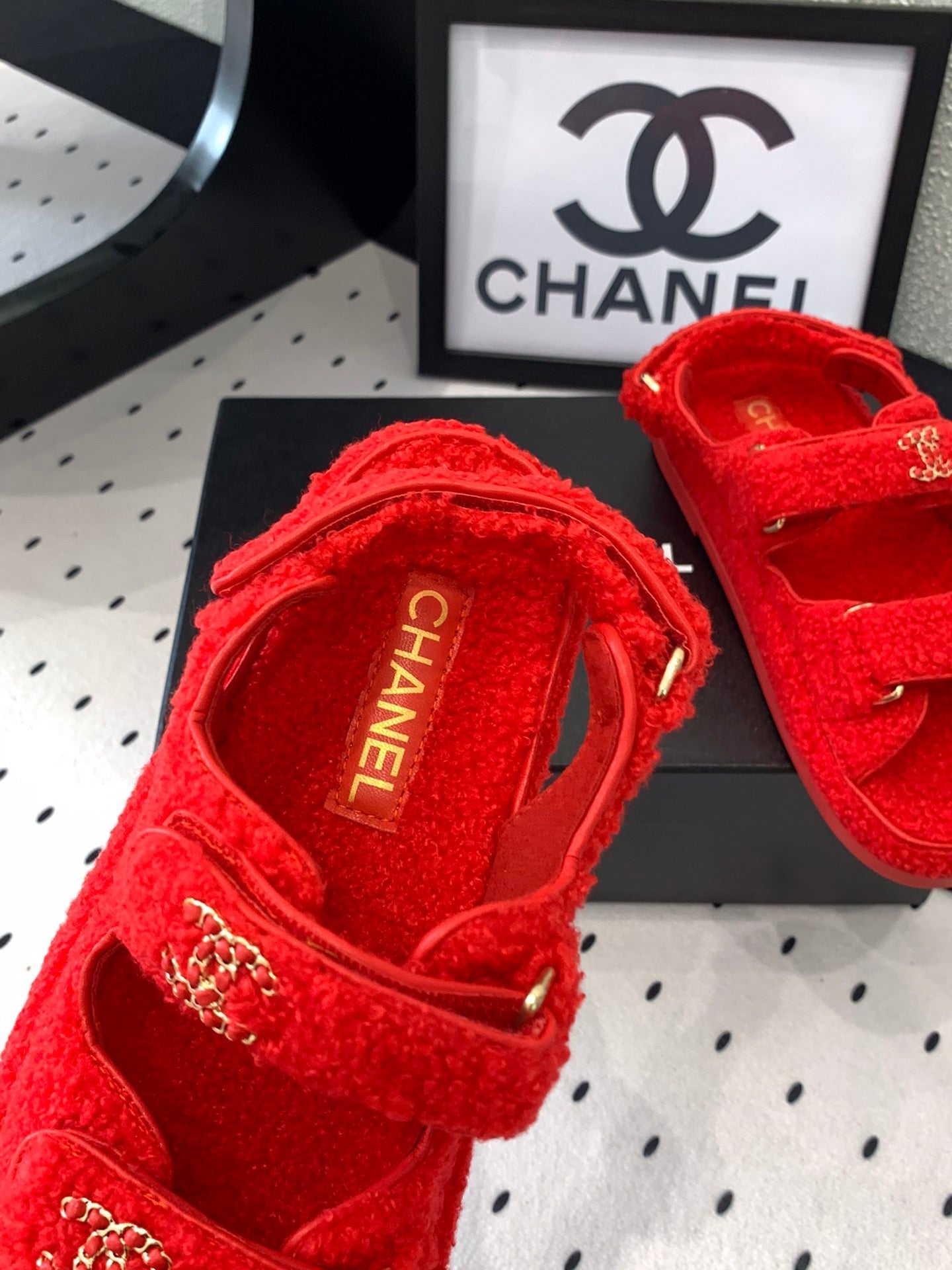 CC DAD SANDAL CRIMSON RED LAMB FUR - 35