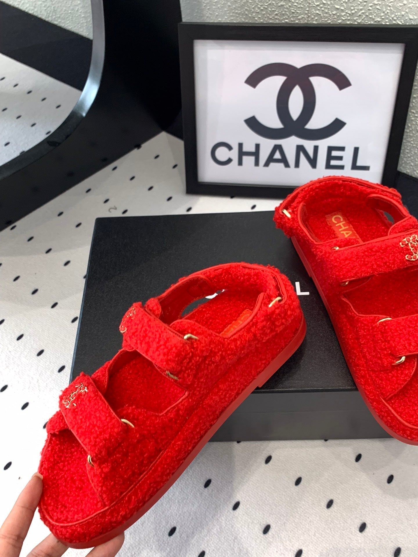 CC DAD SANDAL CRIMSON RED LAMB FUR - 35