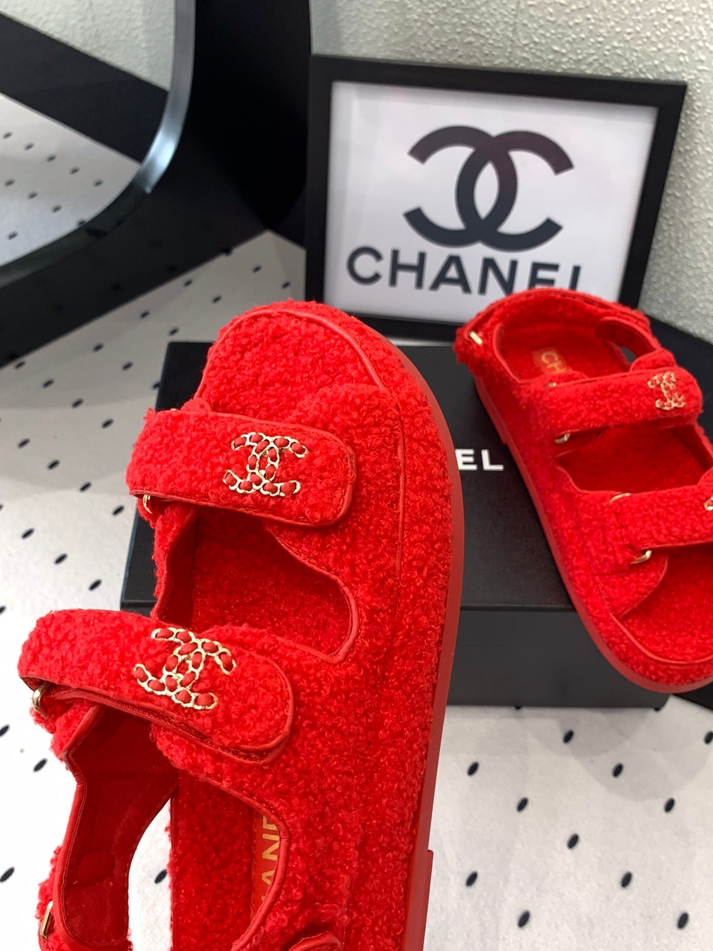 CC DAD SANDAL CRIMSON RED LAMB FUR - 35
