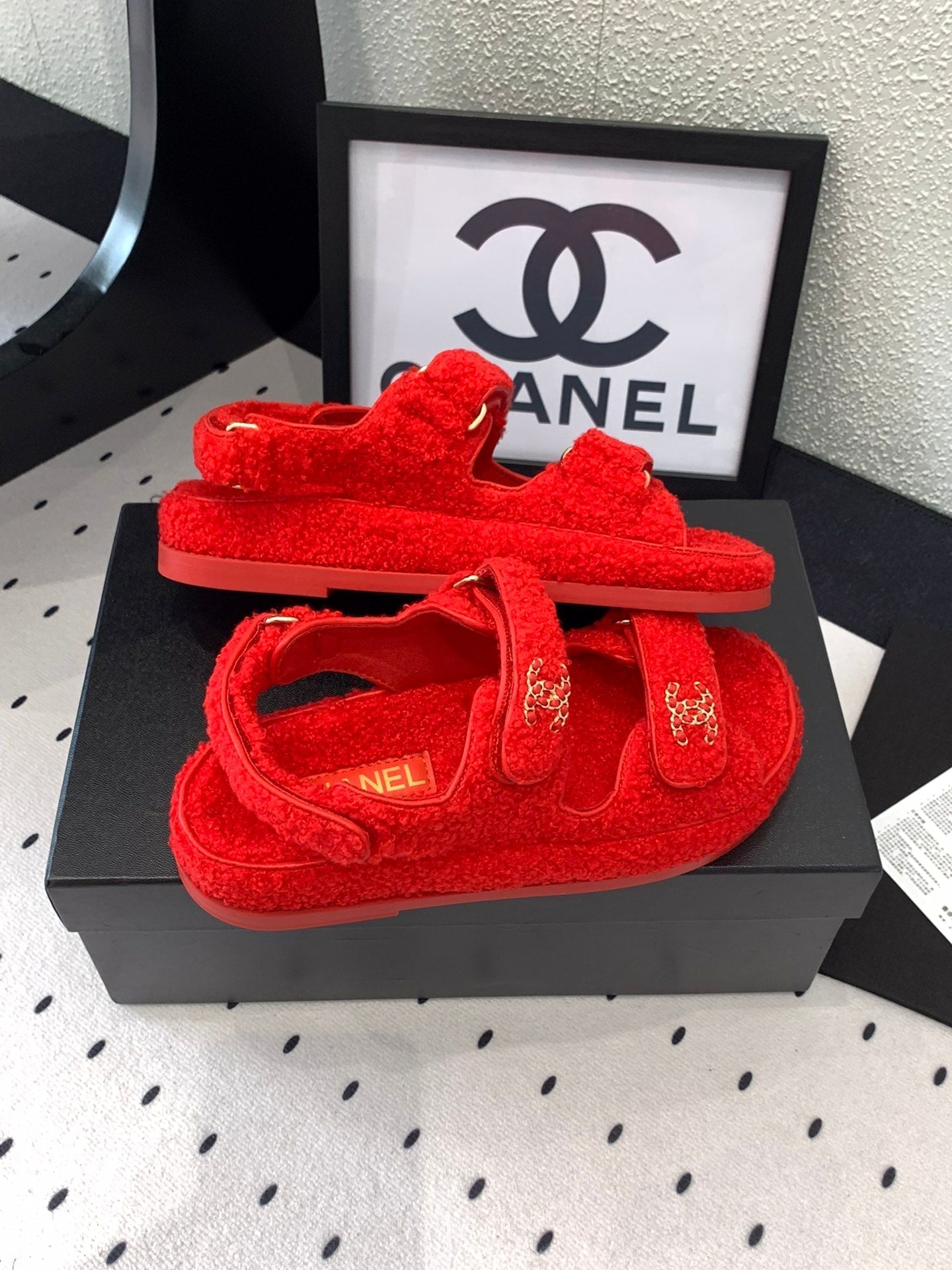 CC DAD SANDAL CRIMSON RED LAMB FUR - 35