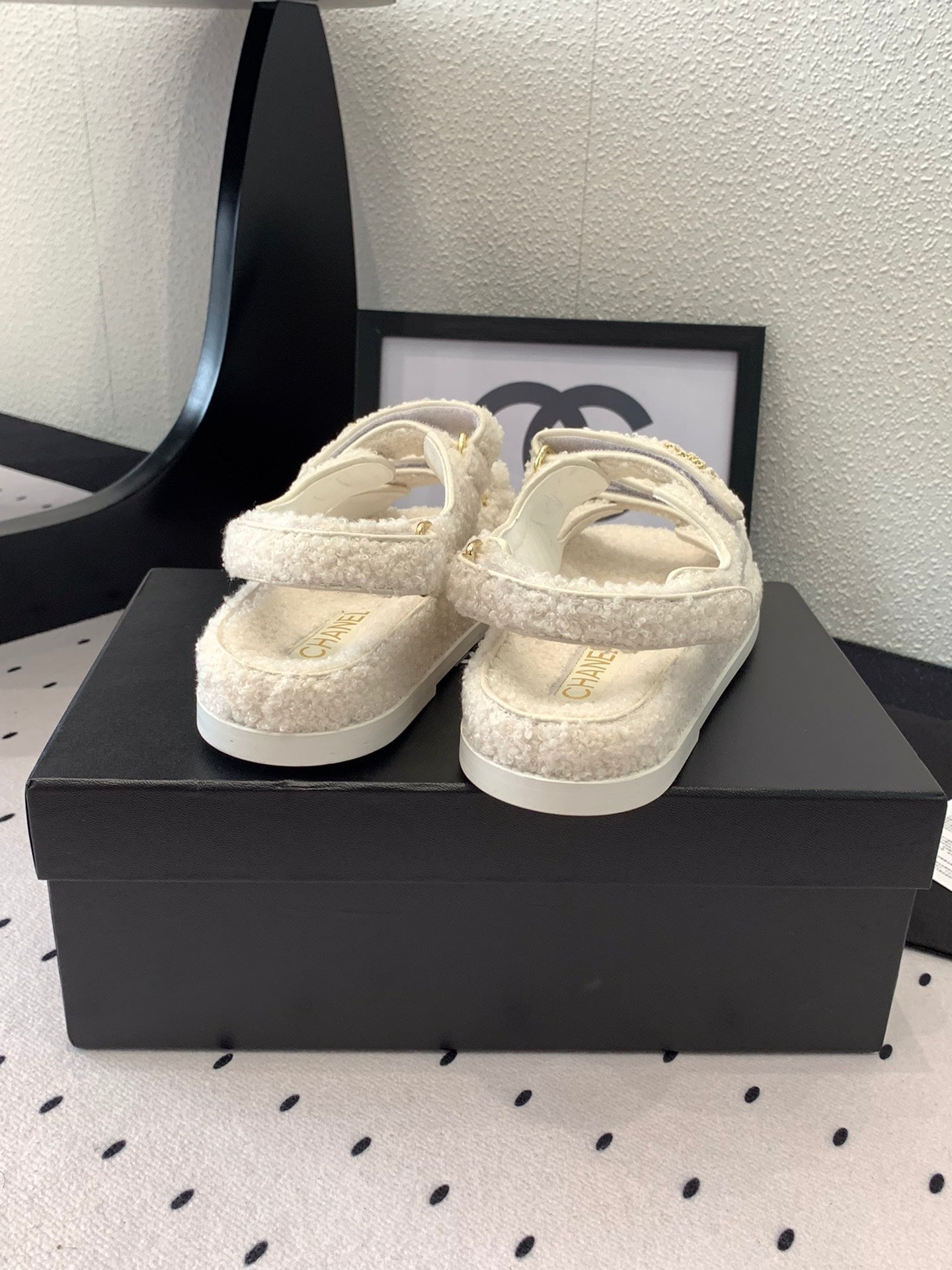 CC DAD SANDAL WHITE LAMB FUR - 35