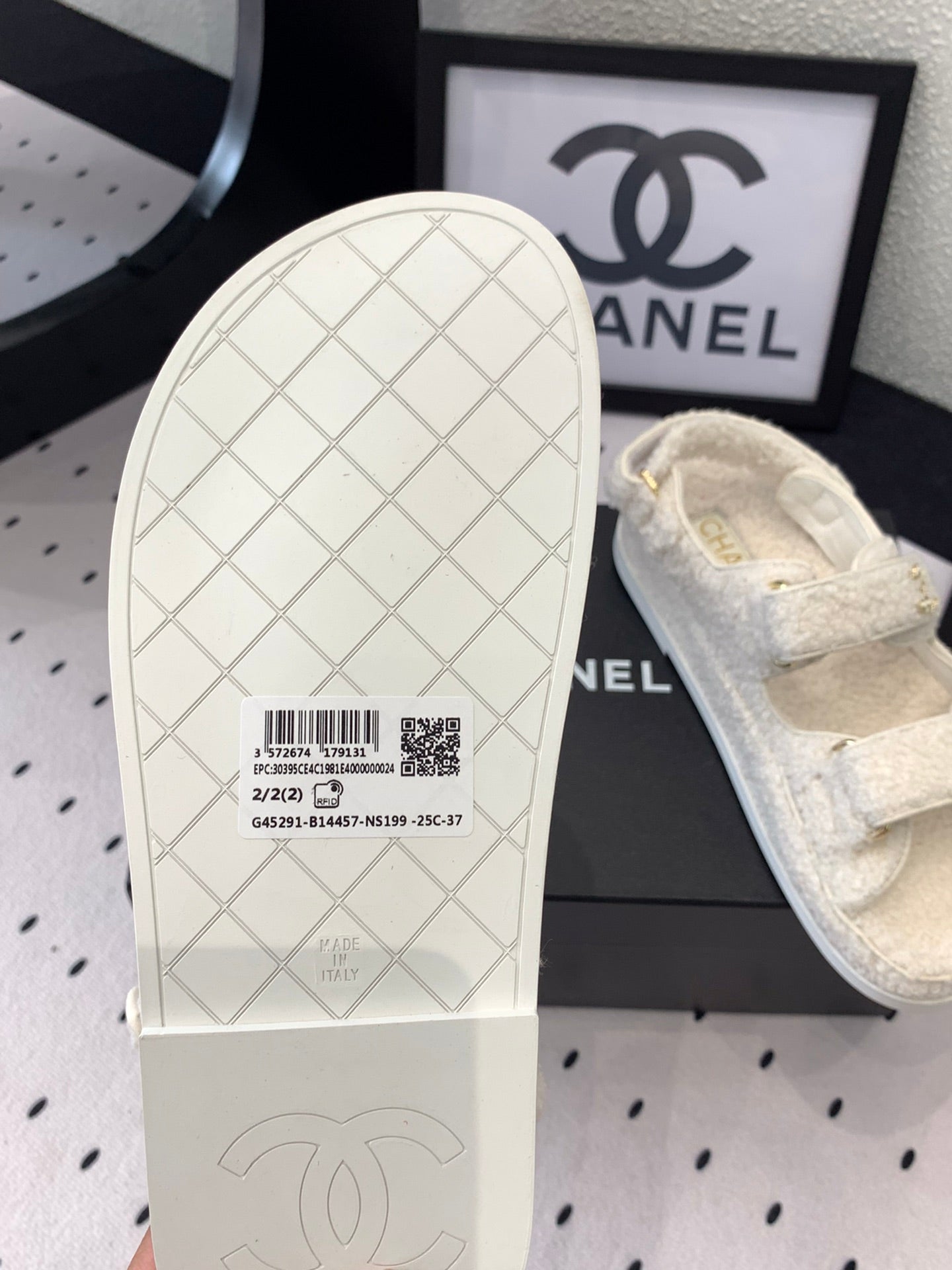 CC DAD SANDAL WHITE LAMB FUR - 35