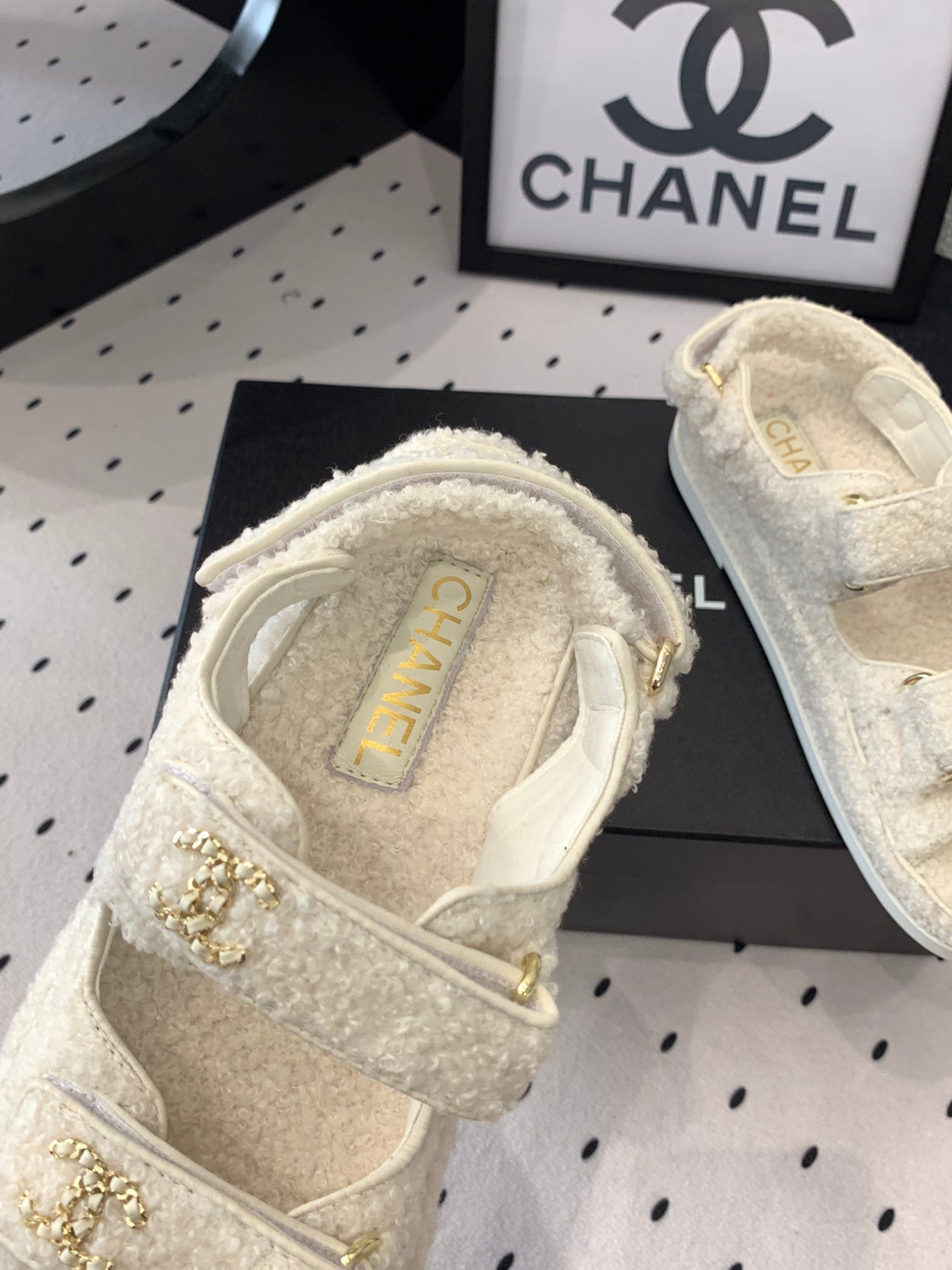 CC DAD SANDAL WHITE LAMB FUR - 35