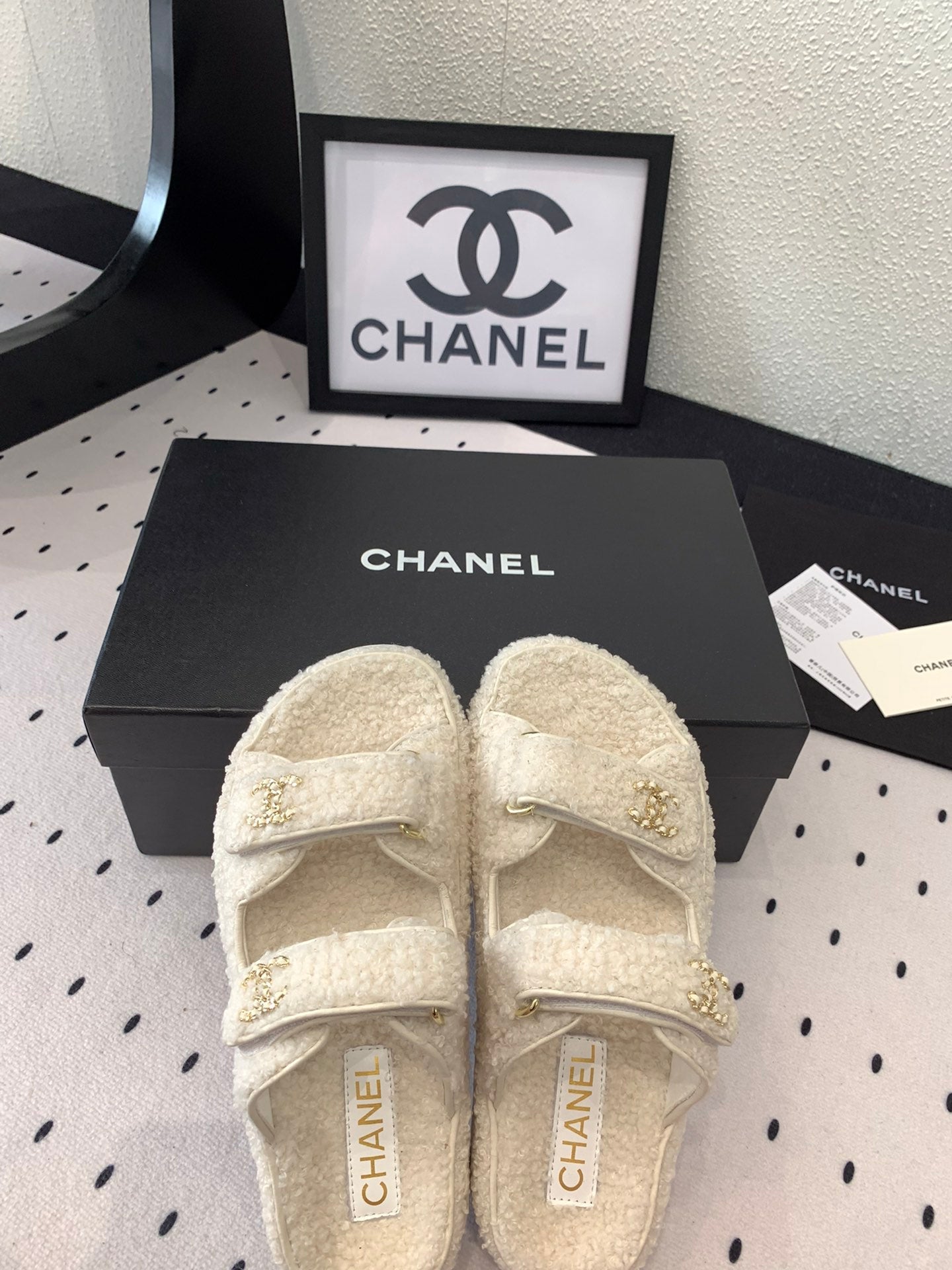 CC DAD SANDAL MULE IN WHITE LAMB FUR - 35