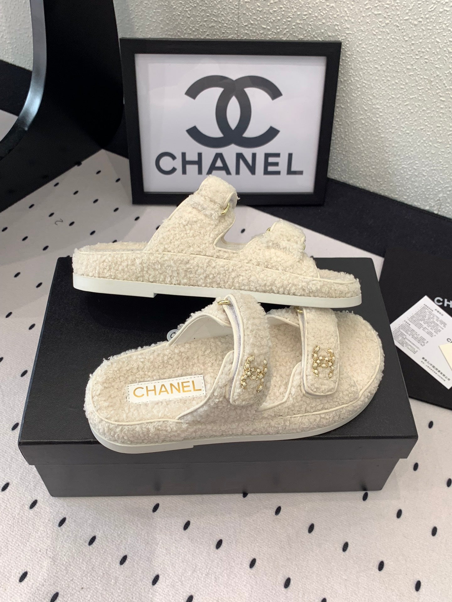 CC DAD SANDAL MULE IN WHITE LAMB FUR - 35