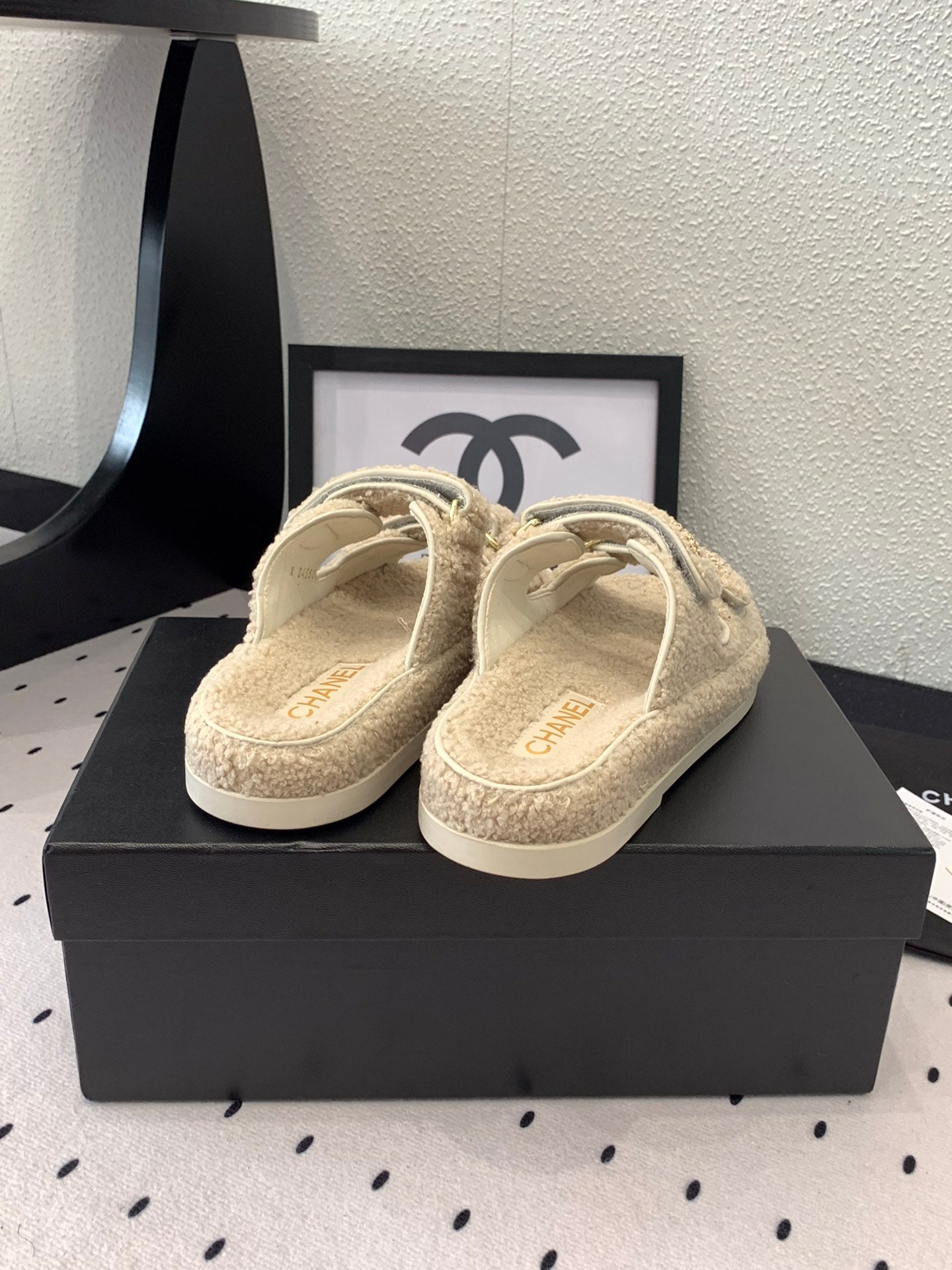 CC DAD SANDAL MULE IN ECRU BEIGE LAMB FUR - 35