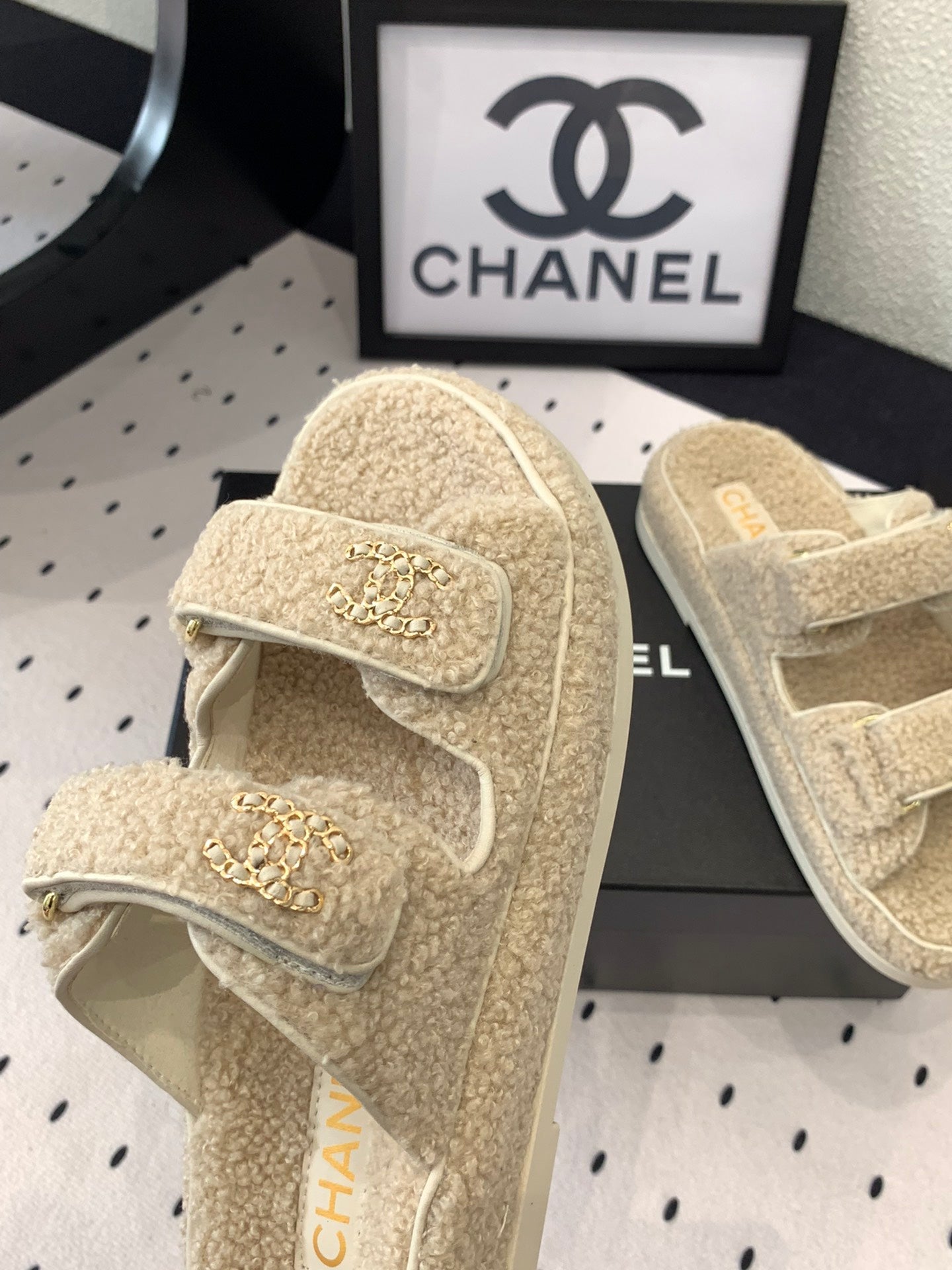 CC DAD SANDAL MULE IN ECRU BEIGE LAMB FUR - 35