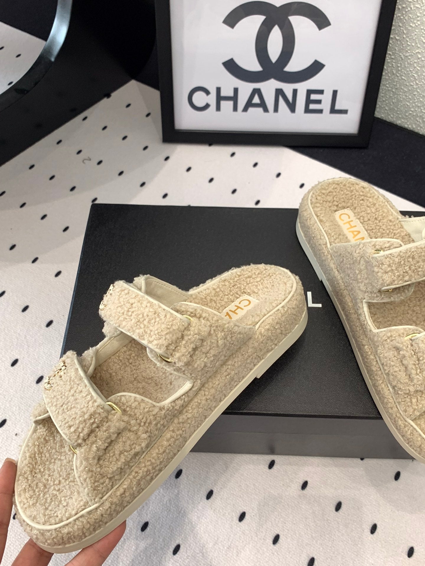 CC DAD SANDAL MULE IN ECRU BEIGE LAMB FUR - 35