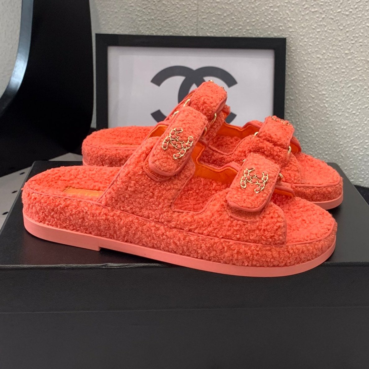 CC DAD SANDAL MULE IN RED ORANGE LAMB FUR - 35
