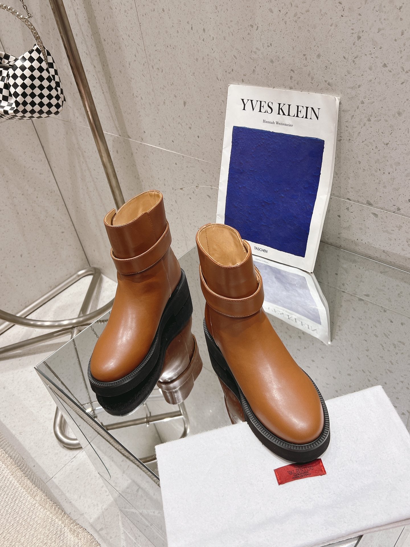 VLOGO LOCKER BRONZE BROWN CALFSKIN ANKLE BOOT 40MM - 35