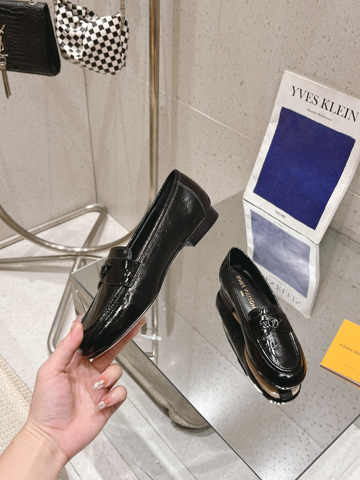SOHO FLAT LOAFER IN BLACK GLOSSY CALFSKIN - 34