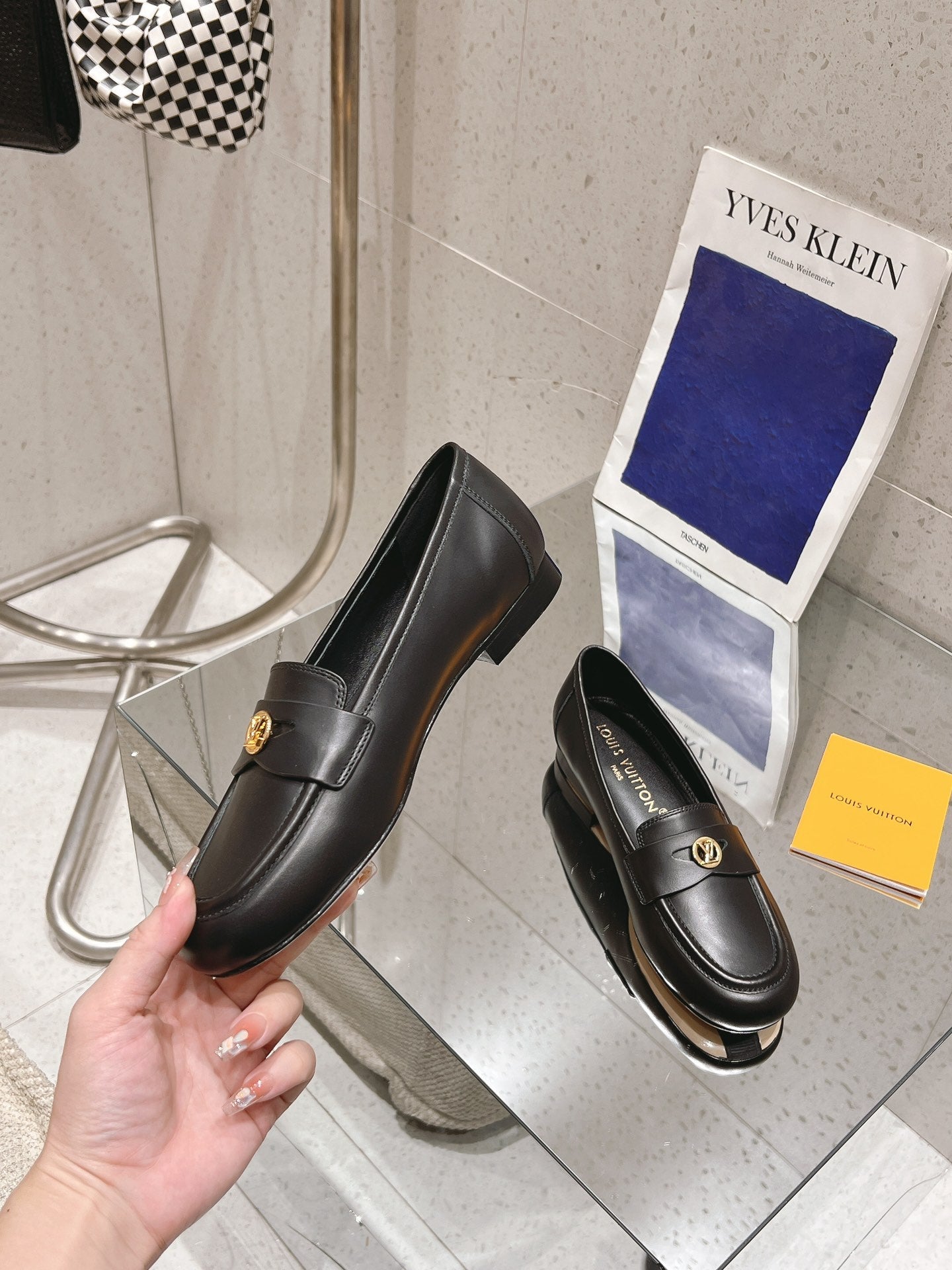 SOHO FLAT LOAFER IN BLACK CALFSKIN - 34