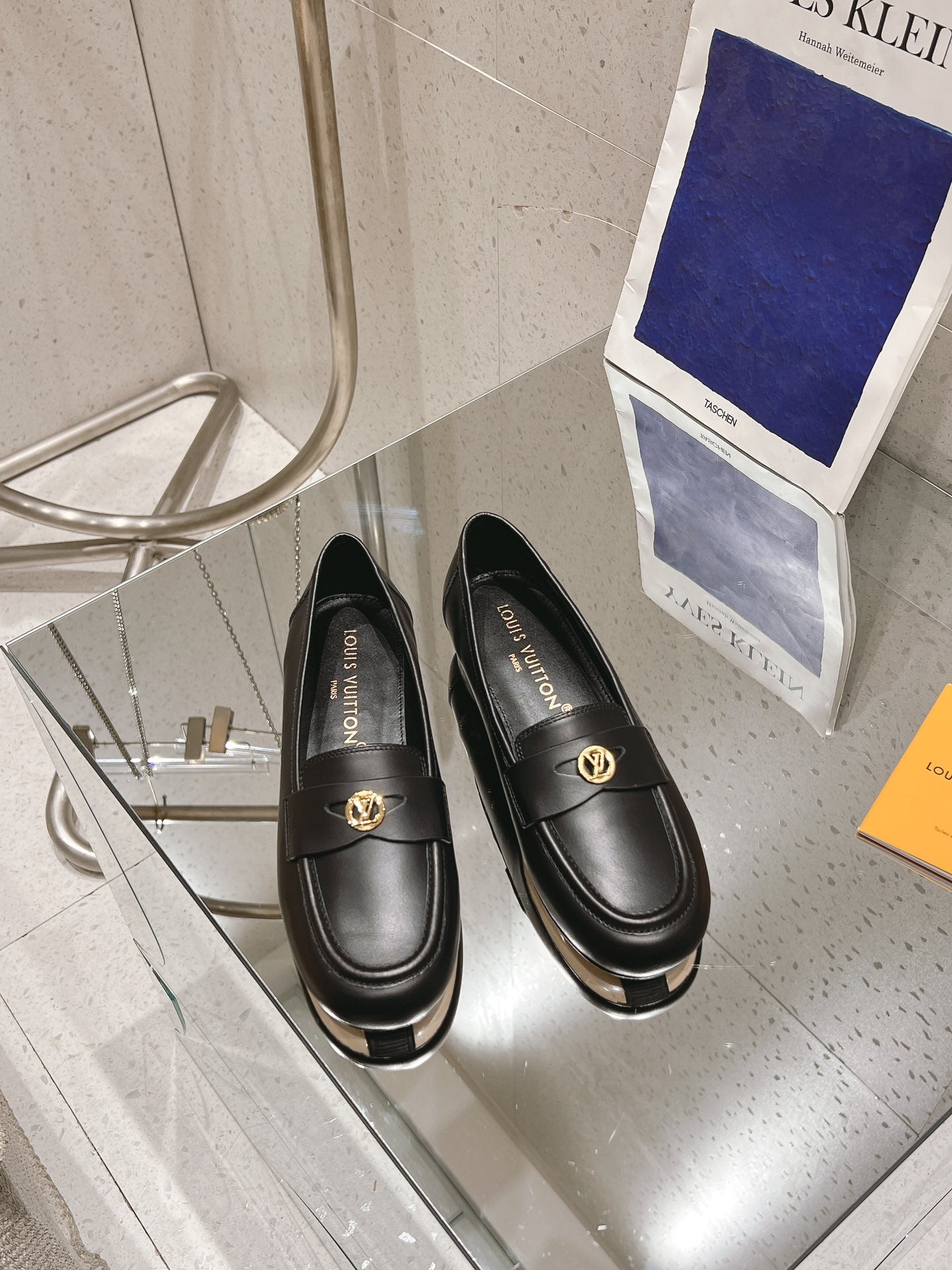 SOHO FLAT LOAFER IN BLACK CALFSKIN - 34