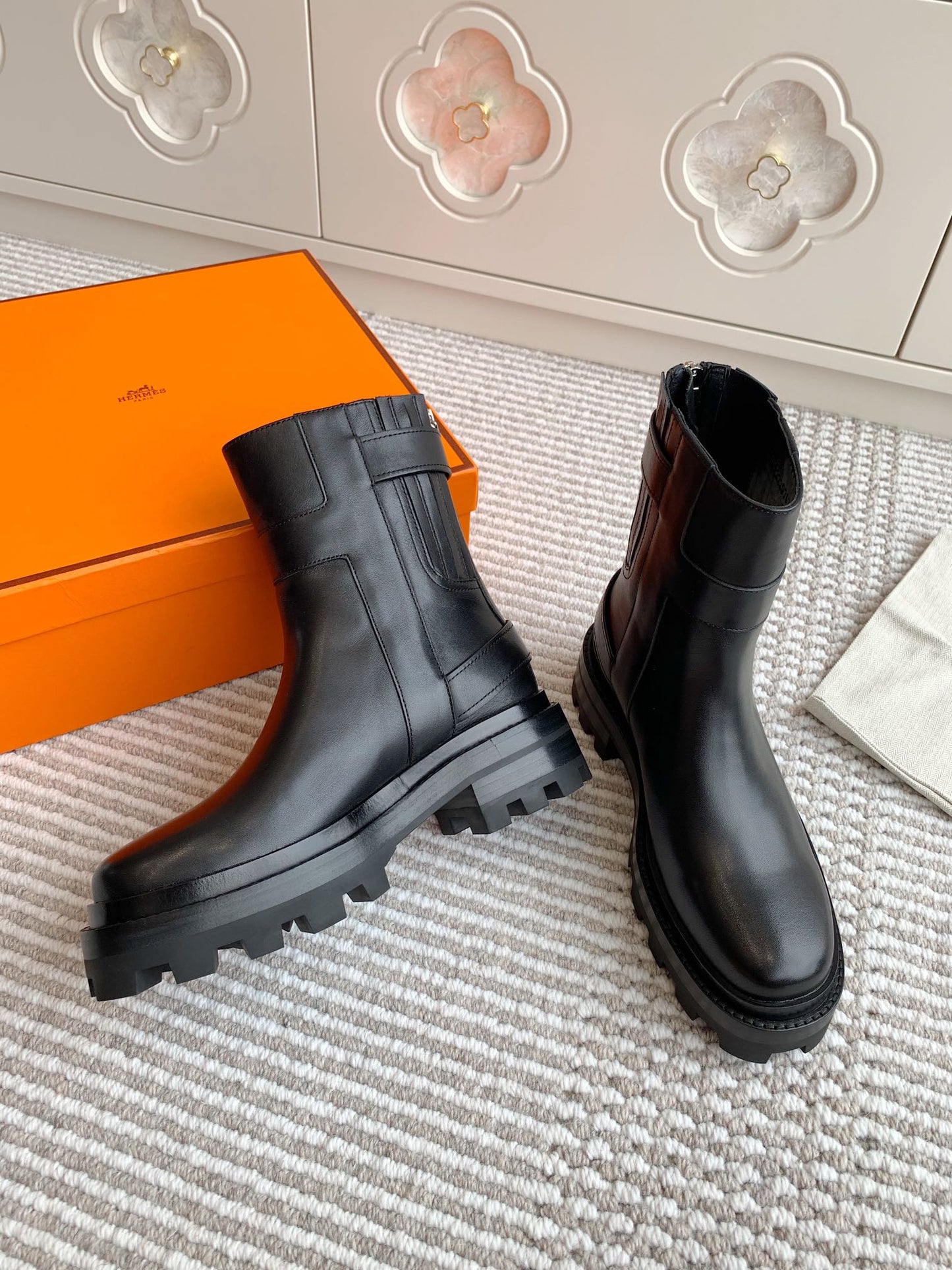JAIME ANKLE BOOT IN BLACK CALFSKIN - 35