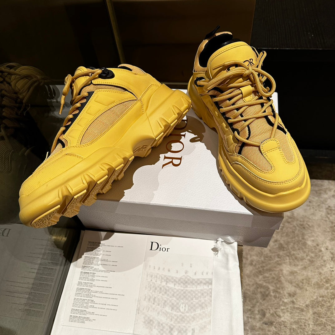 C'EST SNEAKER IN CLASSIC YELLOW CALFSKIN AND BREATHABLE MESH - 35