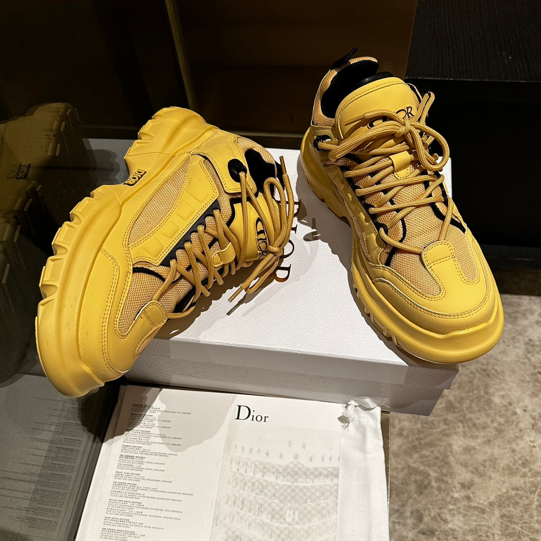 C'EST SNEAKER IN CLASSIC YELLOW CALFSKIN AND BREATHABLE MESH - 35
