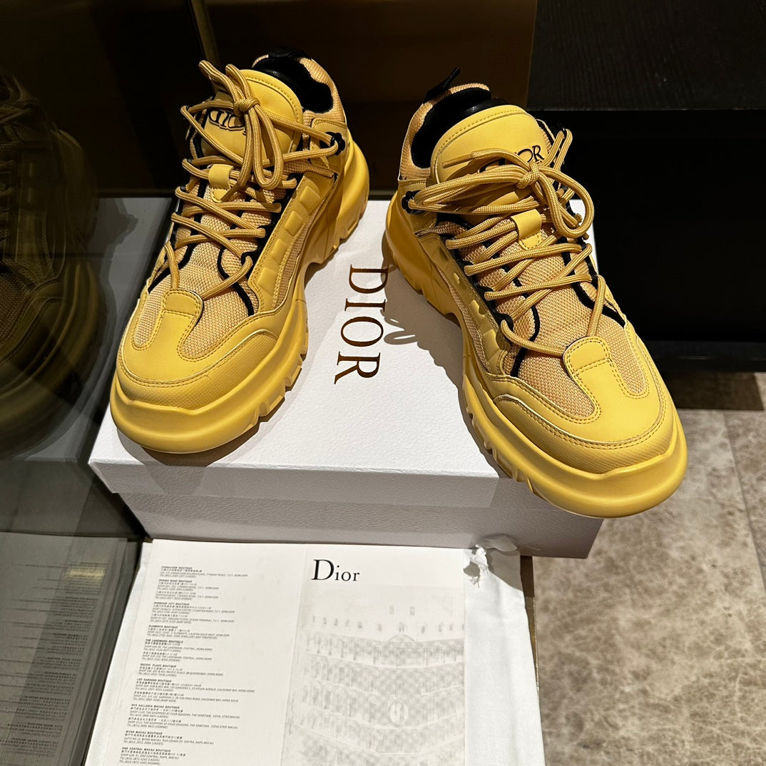C'EST SNEAKER IN CLASSIC YELLOW CALFSKIN AND BREATHABLE MESH - 35