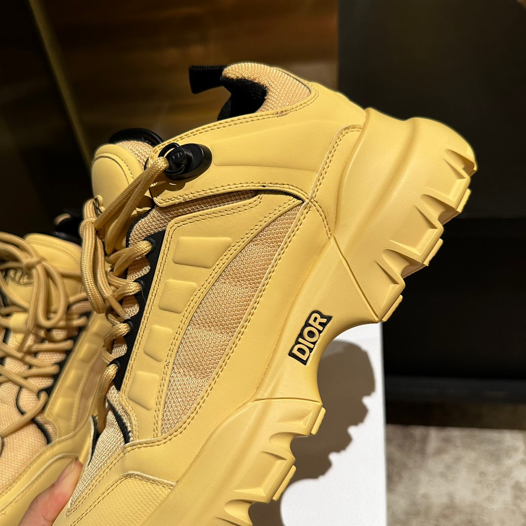 C'EST SNEAKER IN CLASSIC YELLOW CALFSKIN AND BREATHABLE MESH - 35