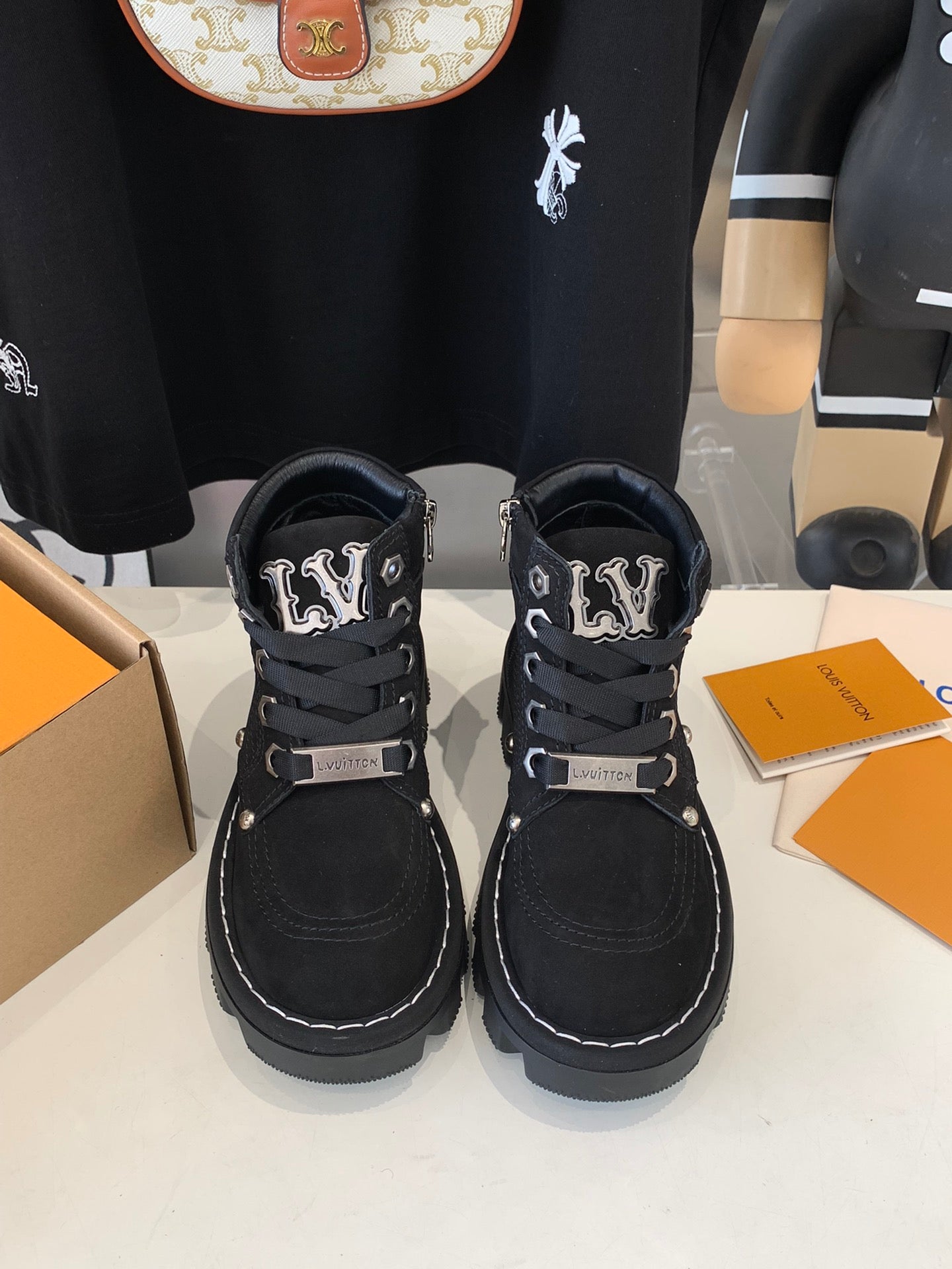 LV CHECKER ANKLE BOOT IN BLACK SUEDE - 35