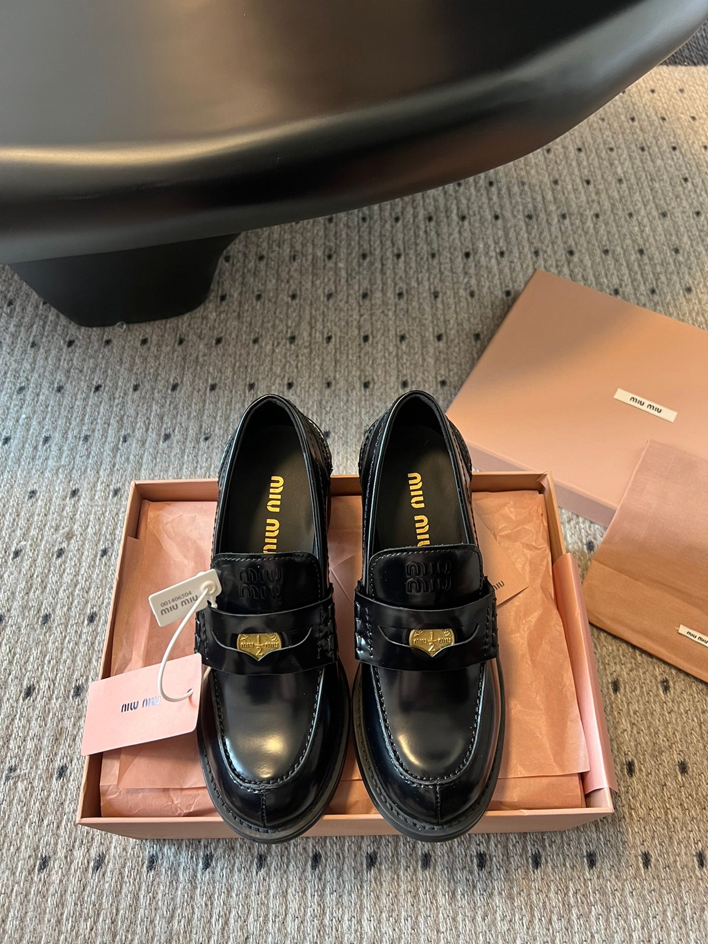 ЛОФЕРИ MIUMIU 26S 60 ММ ІЗ ЧОРНОЇ ГЛЯНЦЕВОЇ ШКІРИ ТЕЛЯТИ