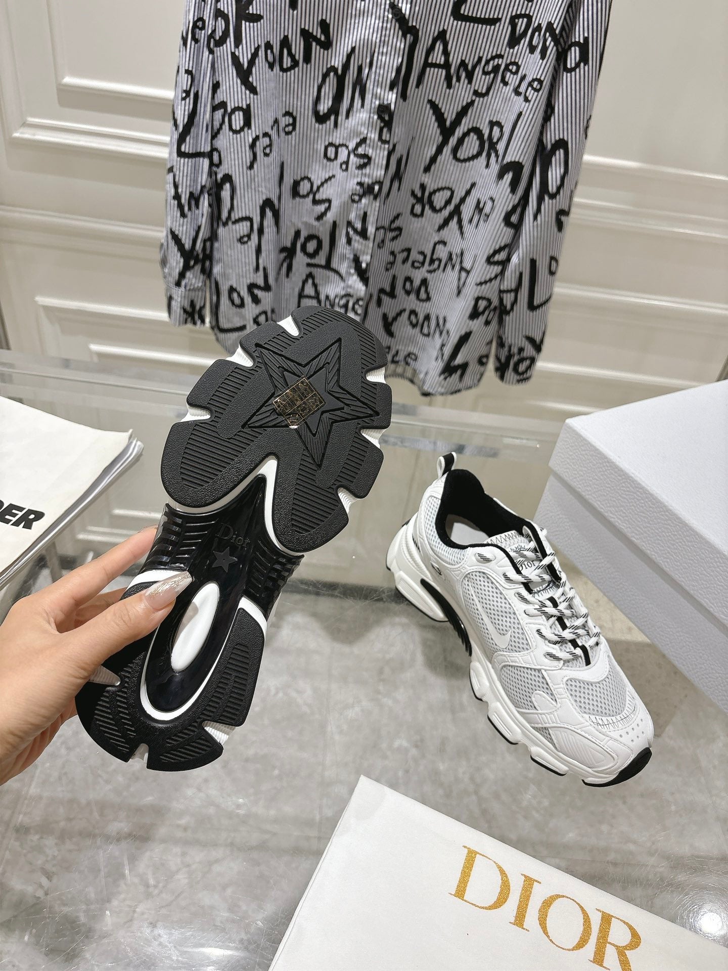 DIOR 25S CHRONO SNEAKER 45MM IN MESH WITH WHITE AND BLACK CALFSKIN - 35