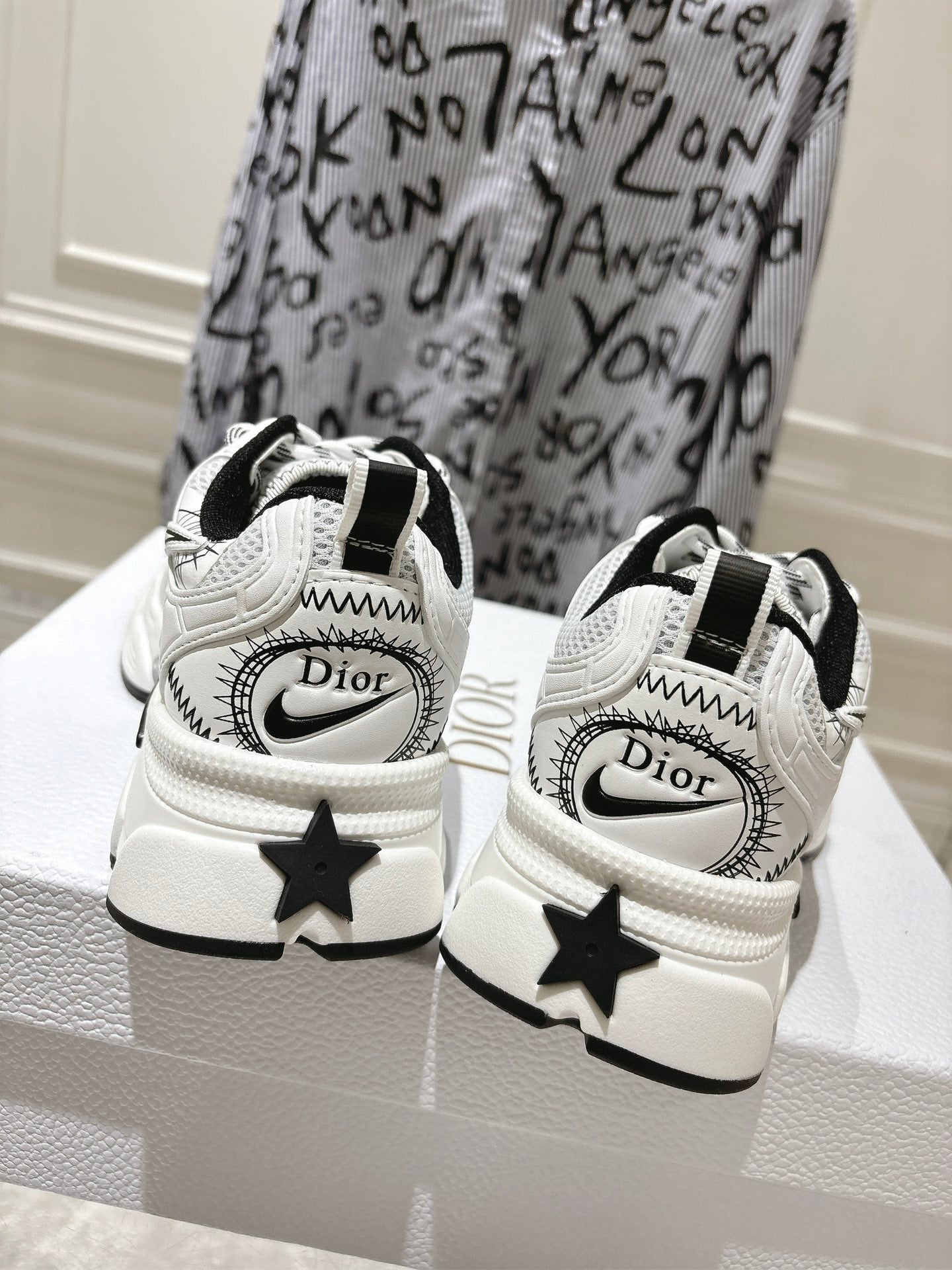 DIOR 25S CHRONO SNEAKER 45MM IN MESH WITH WHITE AND BLACK CALFSKIN - 35