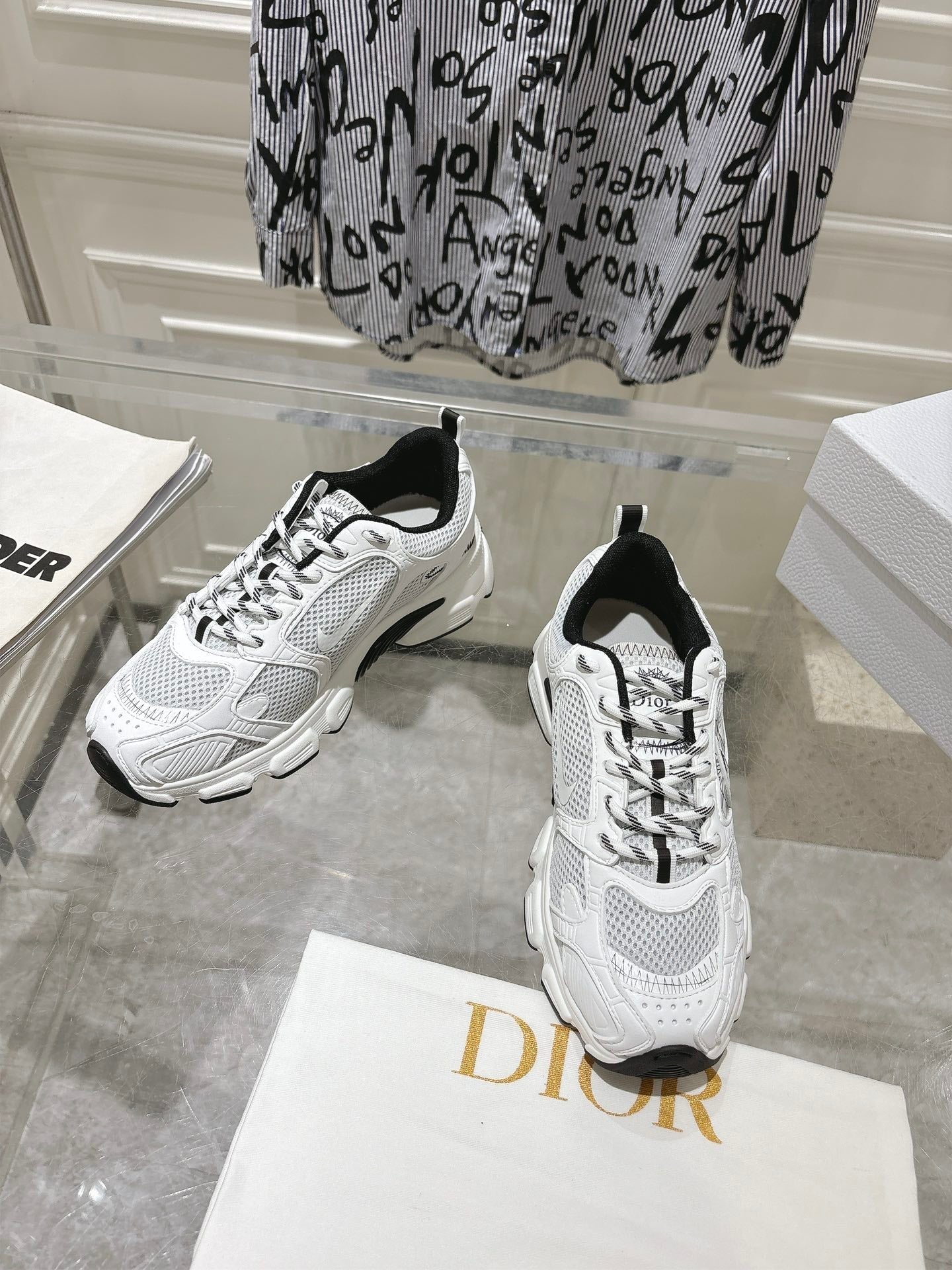 DIOR 25S CHRONO SNEAKER 45MM IN MESH WITH WHITE AND BLACK CALFSKIN - 35