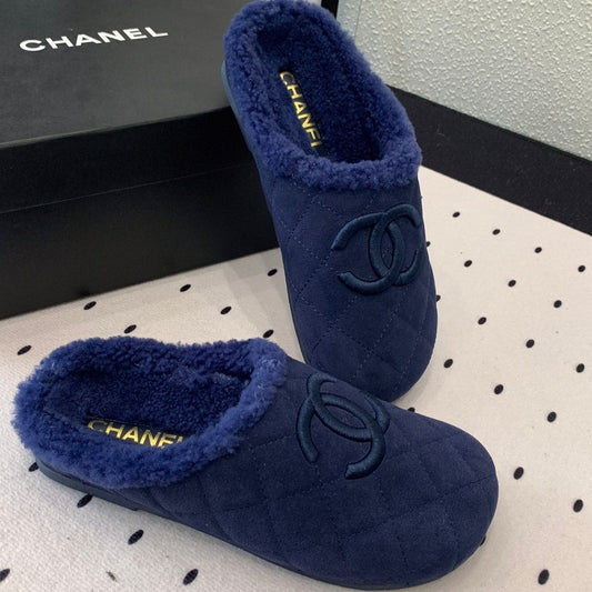 FLAT MULE IN NAVY BLUE SUEDE AND LAMB FUR LINING - 35