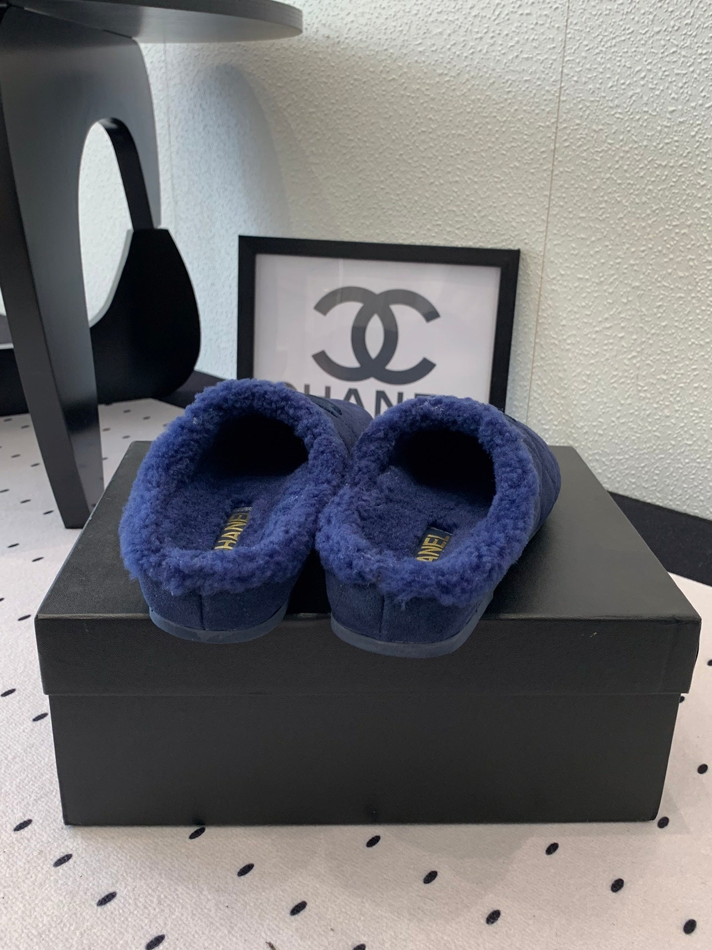 FLAT MULE IN NAVY BLUE SUEDE AND LAMB FUR LINING - 35