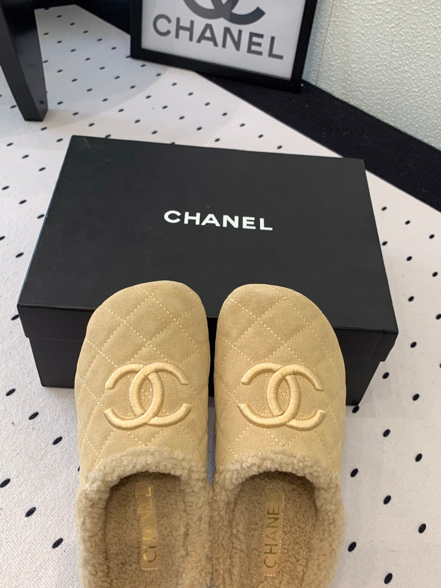 FLAT MULE IN TORTILLA BROWN SUEDE AND LAMB FUR LINING - 35