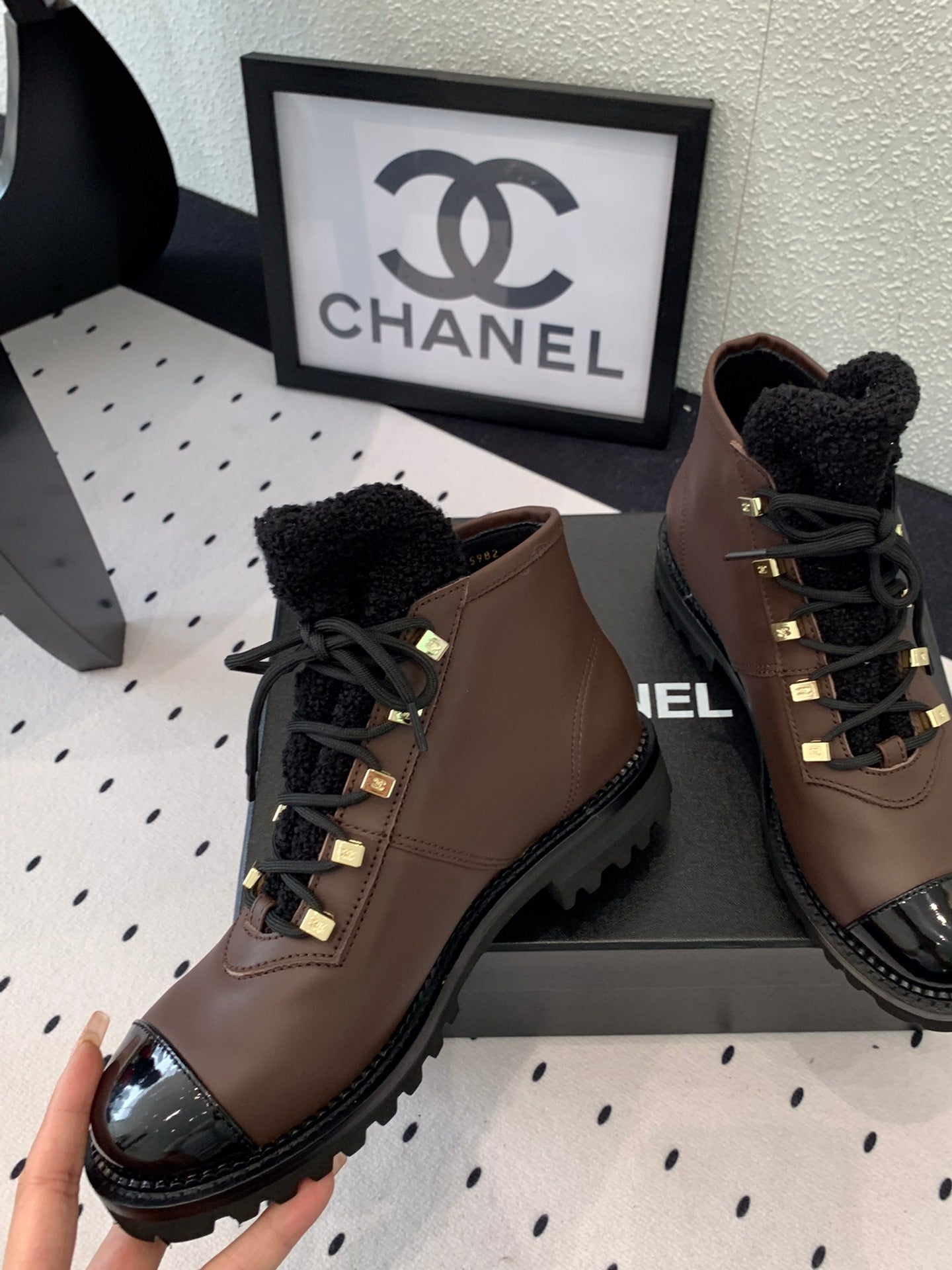 ANKLE BOOTS IN HICKORY BROWN CALFSKIN - 35