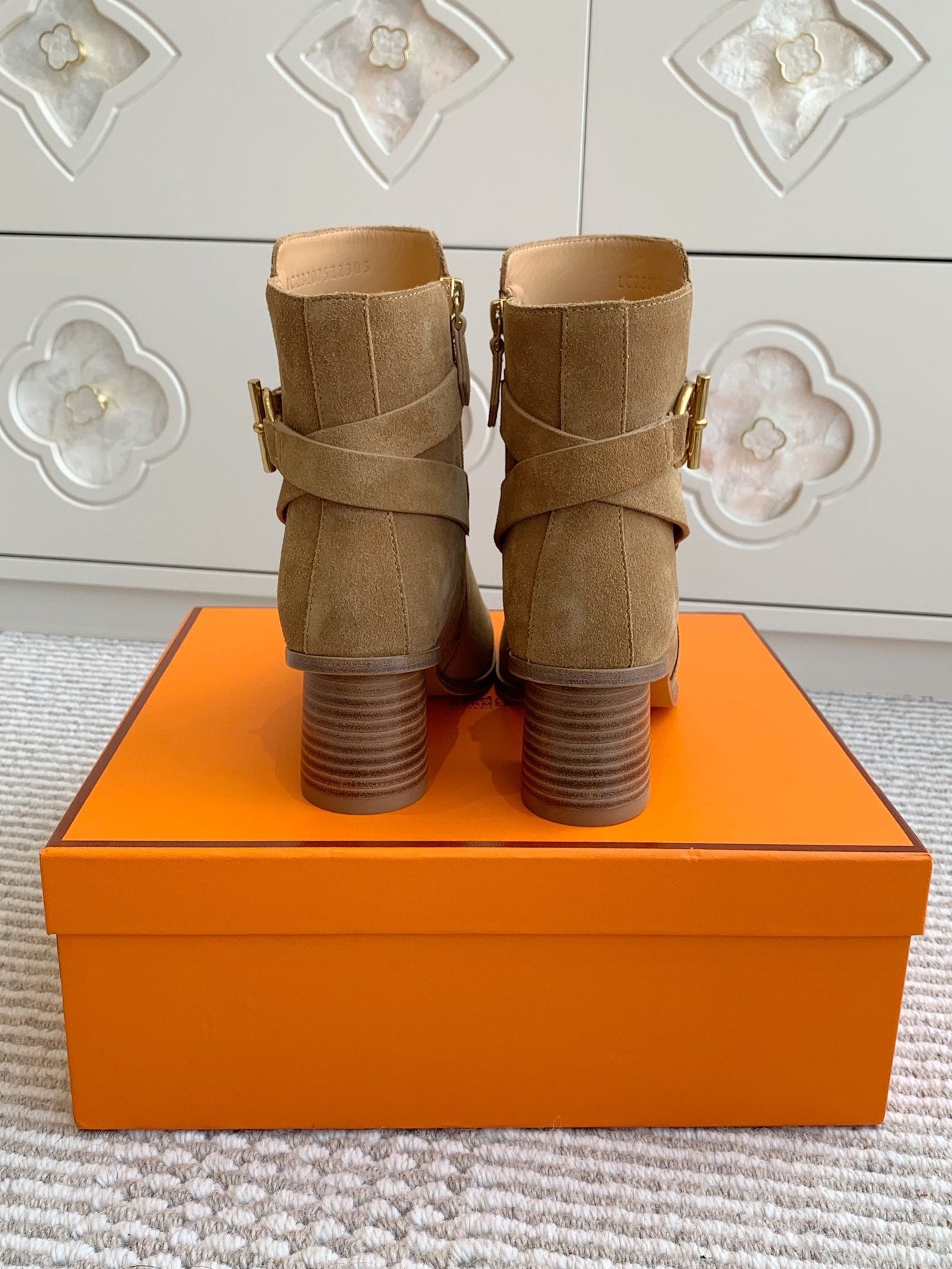 HM 25S ANKLE BOOTS 50 MM IN BROWN SUEDE WITH GOLD HARDWARE - 35