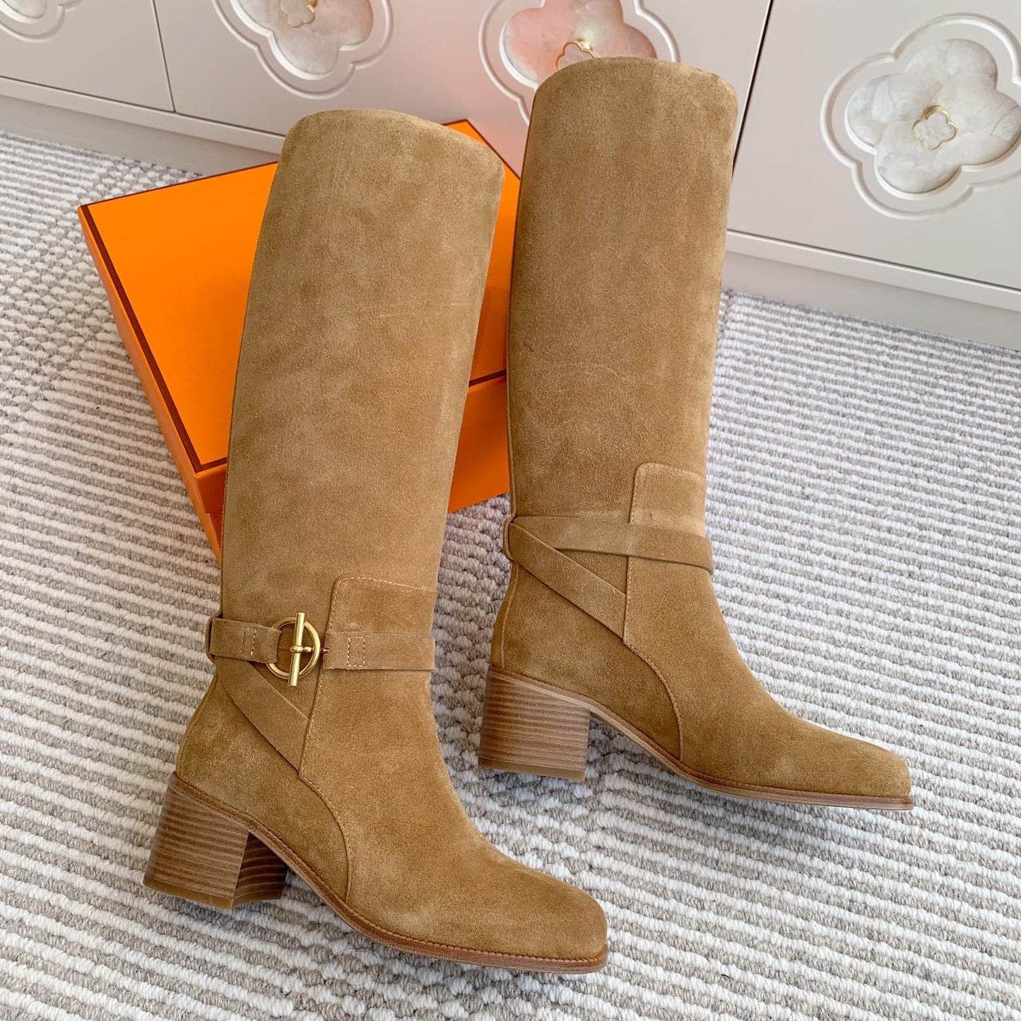 HM 25S TALL BOOTS 50 MM IN BROWN SUEDE WITH GOLD HARDWARE - 35
