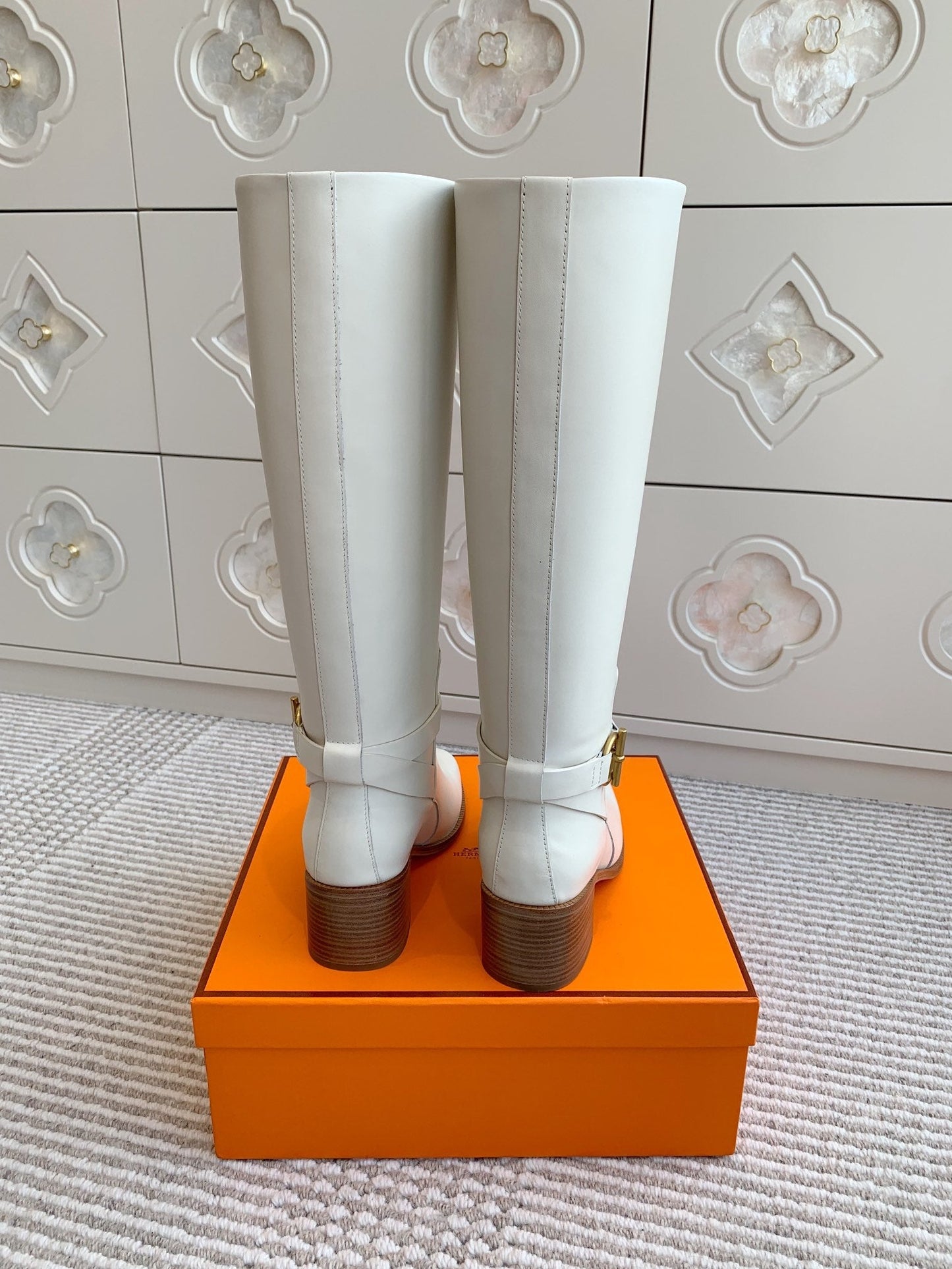 HM 25S TALL BOOTS 50 MM IN WHITE CALFSKIN WITH GOLD HARDWARE - 35