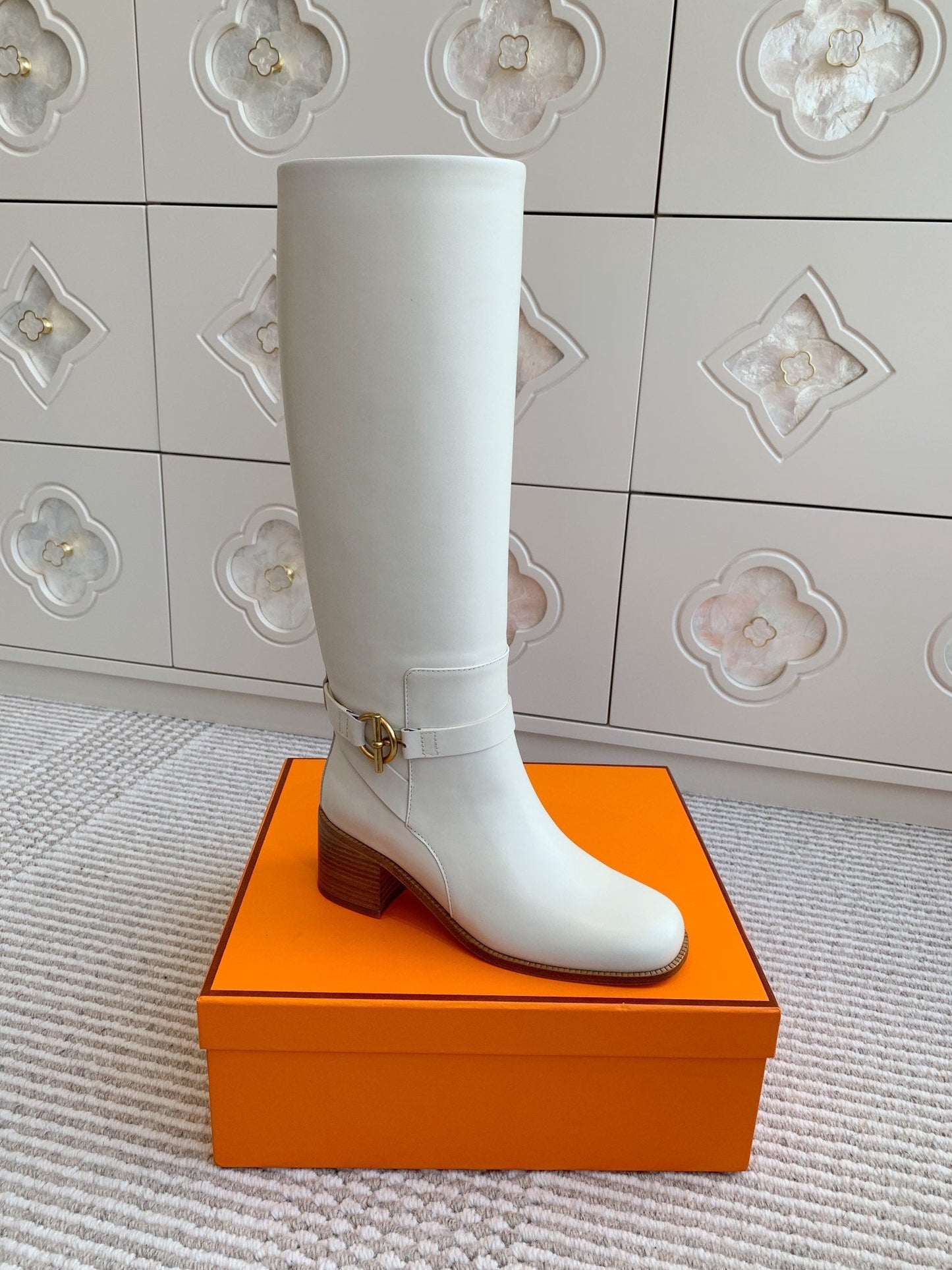 HM 25S TALL BOOTS 50 MM IN WHITE CALFSKIN WITH GOLD HARDWARE - 35