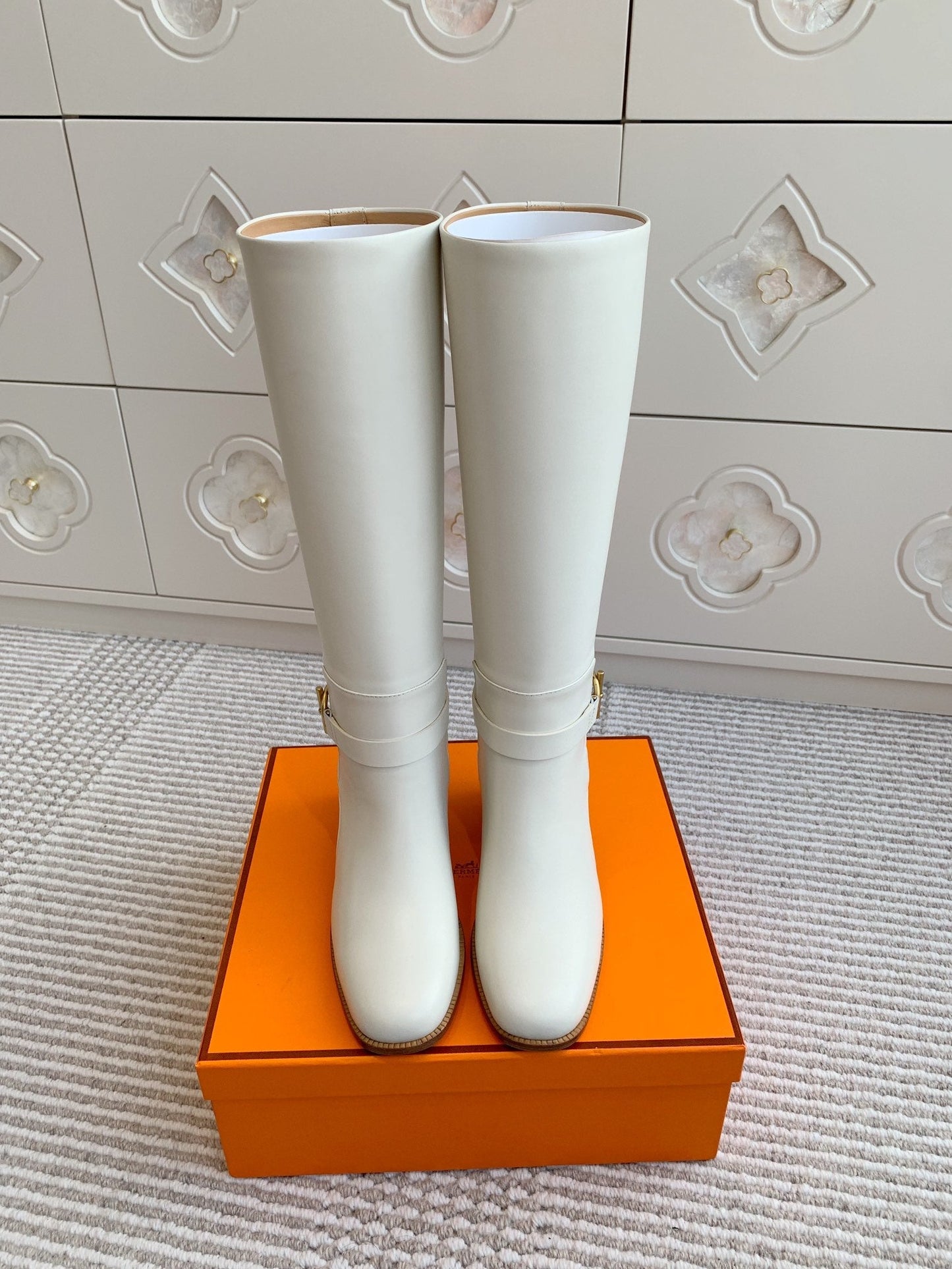 HM 25S TALL BOOTS 50 MM IN WHITE CALFSKIN WITH GOLD HARDWARE - 35