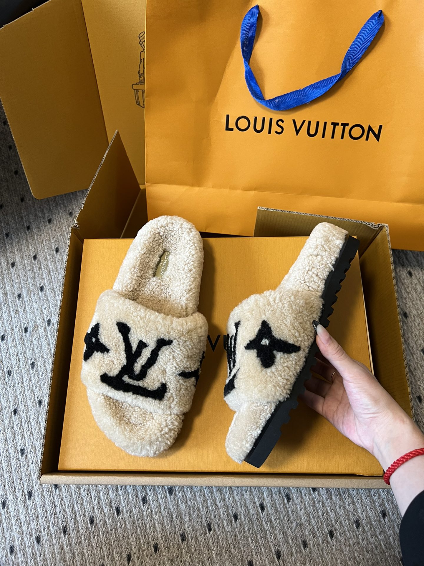 SLIPPER IN CAMEL BEIGE MIX BLACK FLEECE - 35