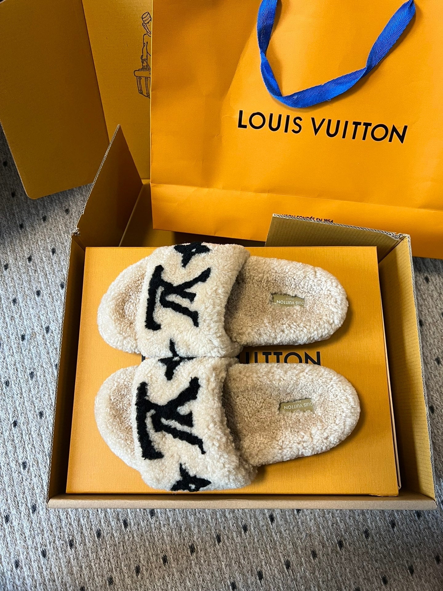 SLIPPER IN CAMEL BEIGE MIX BLACK FLEECE - 35