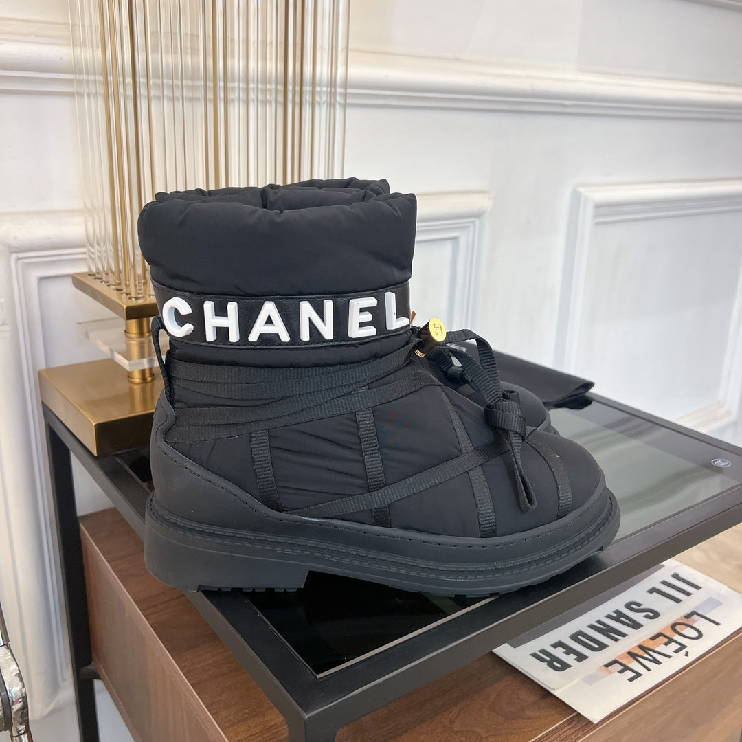 SKI BOOTS IN BLACK QUILTED COTTON - 35
