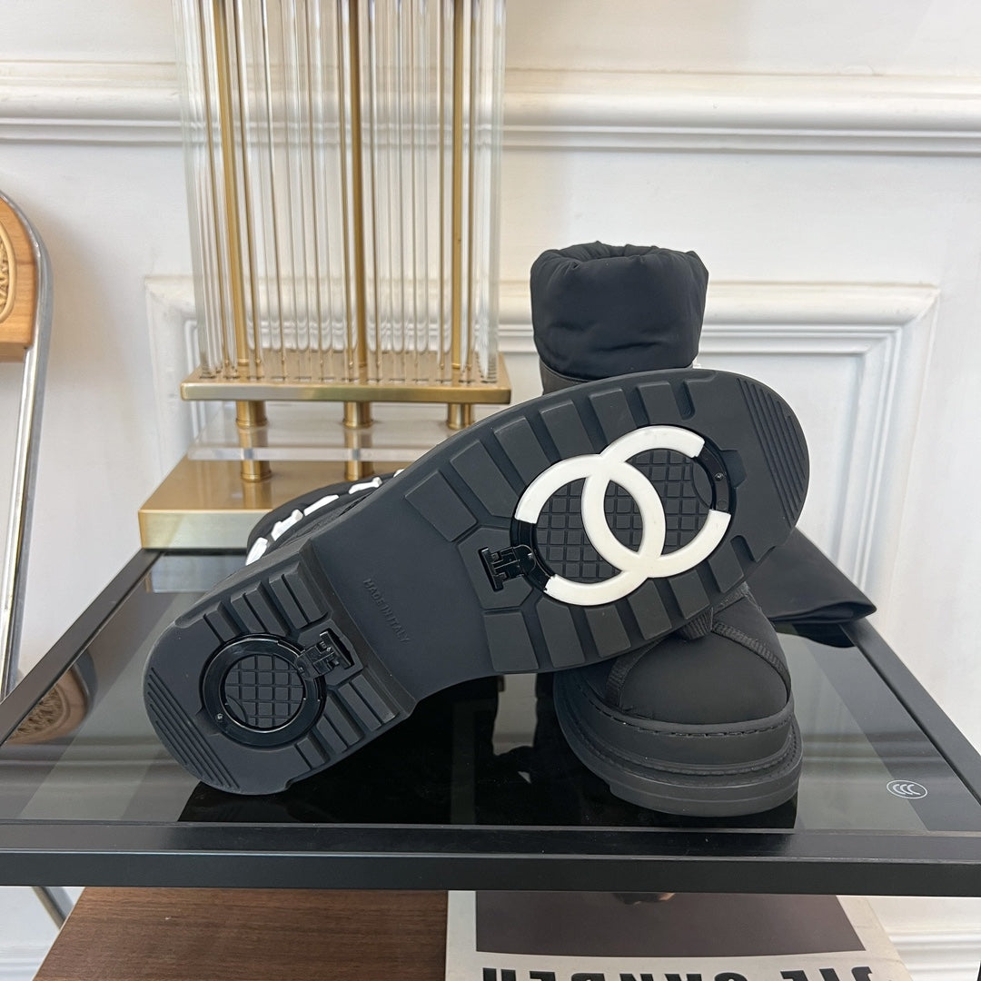 SKI BOOTS IN BLACK QUILTED COTTON - 35