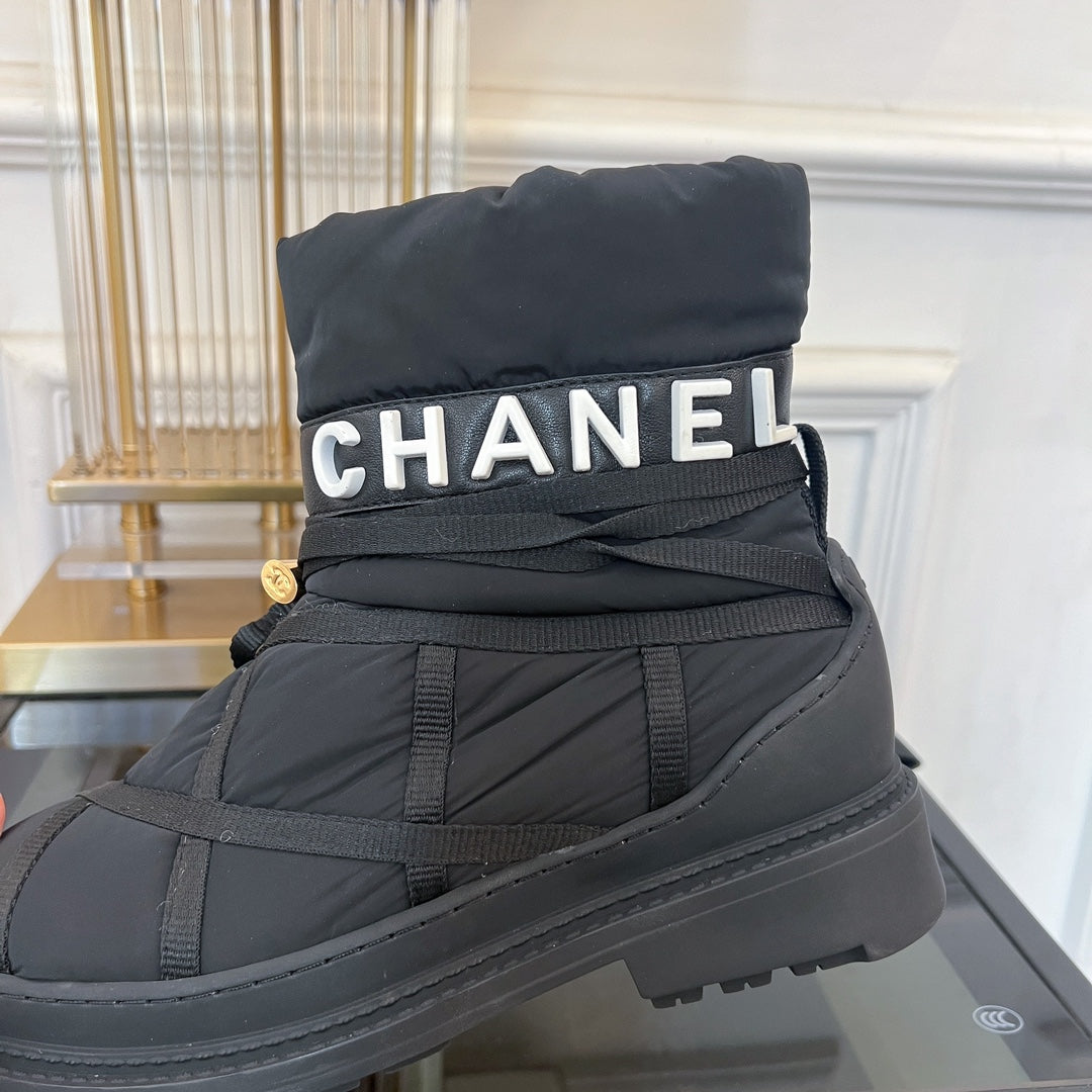 SKI BOOTS IN BLACK QUILTED COTTON - 35