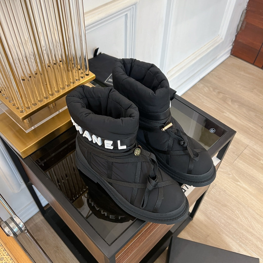 SKI BOOTS IN BLACK QUILTED COTTON - 35