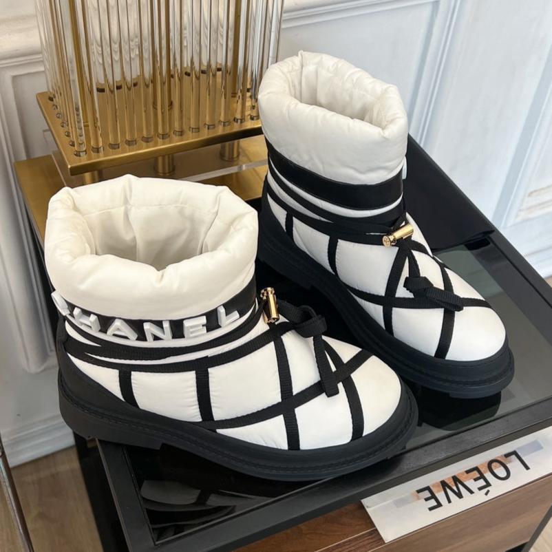 SKI BOOTS IN WHITE MIX BLACK QUILTED COTTON - 35