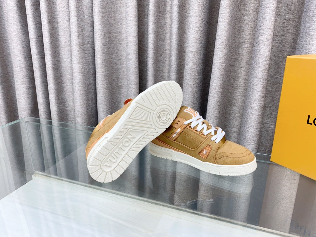 LV MAXI TRAINER IN CIDER BROWN SUEDE - 35